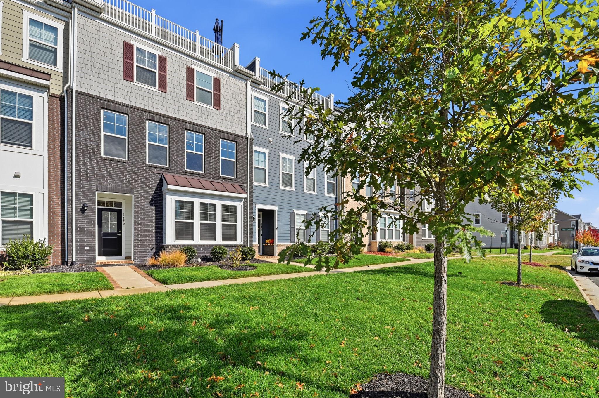 1490 MEADOWLARK GLEN ROAD