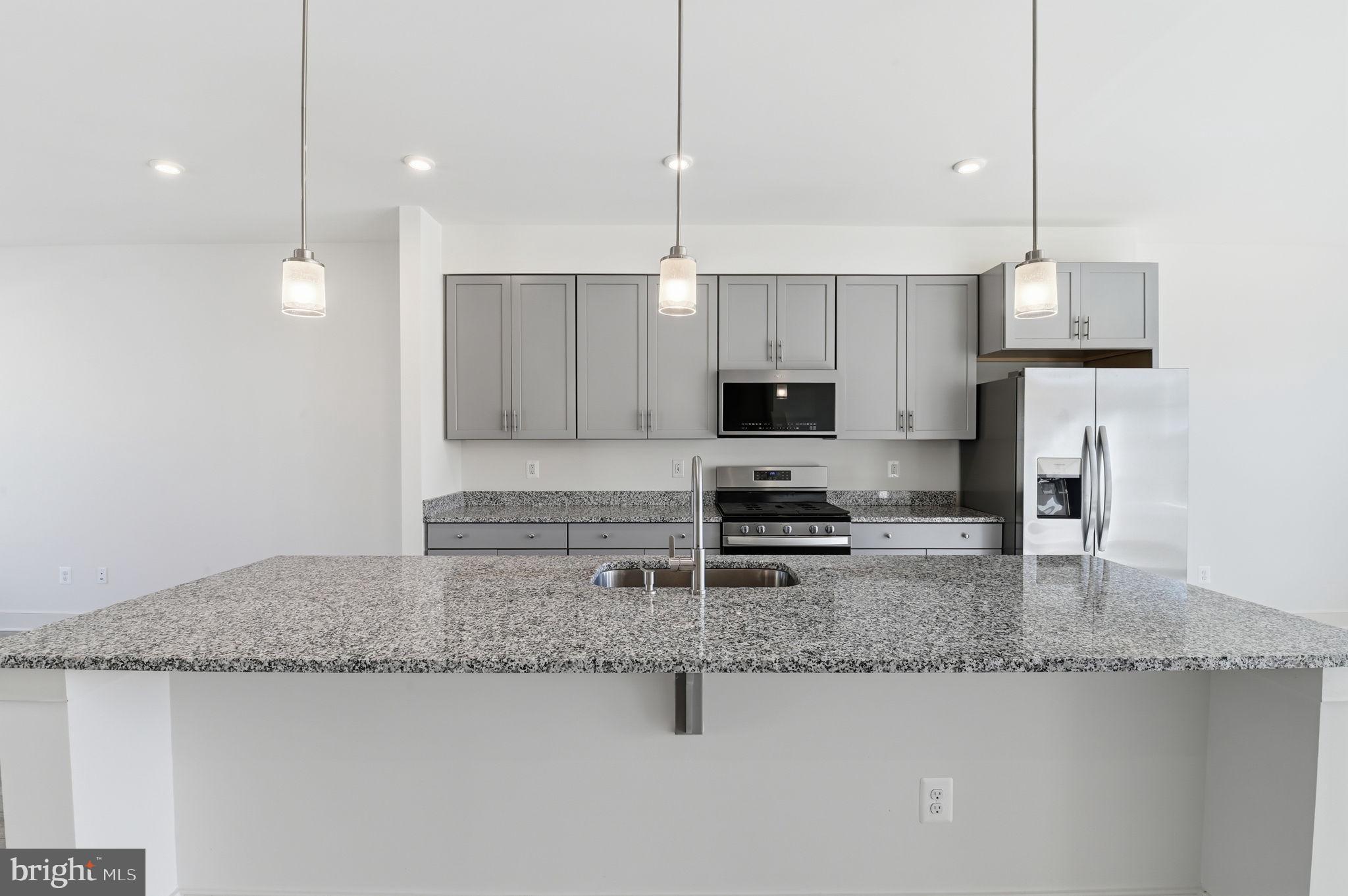 POTOMAC SHORES - Residential