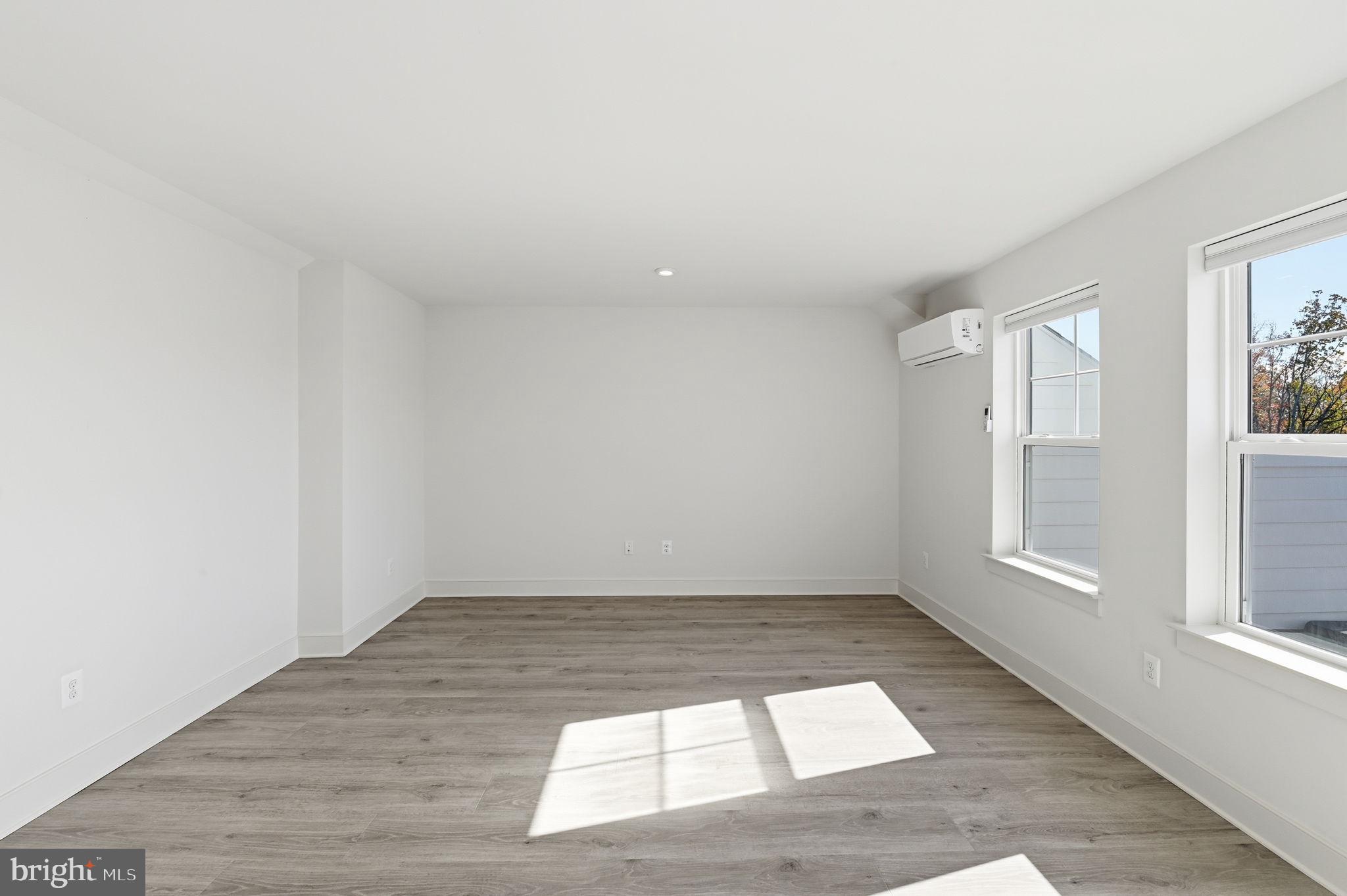 POTOMAC SHORES - Residential