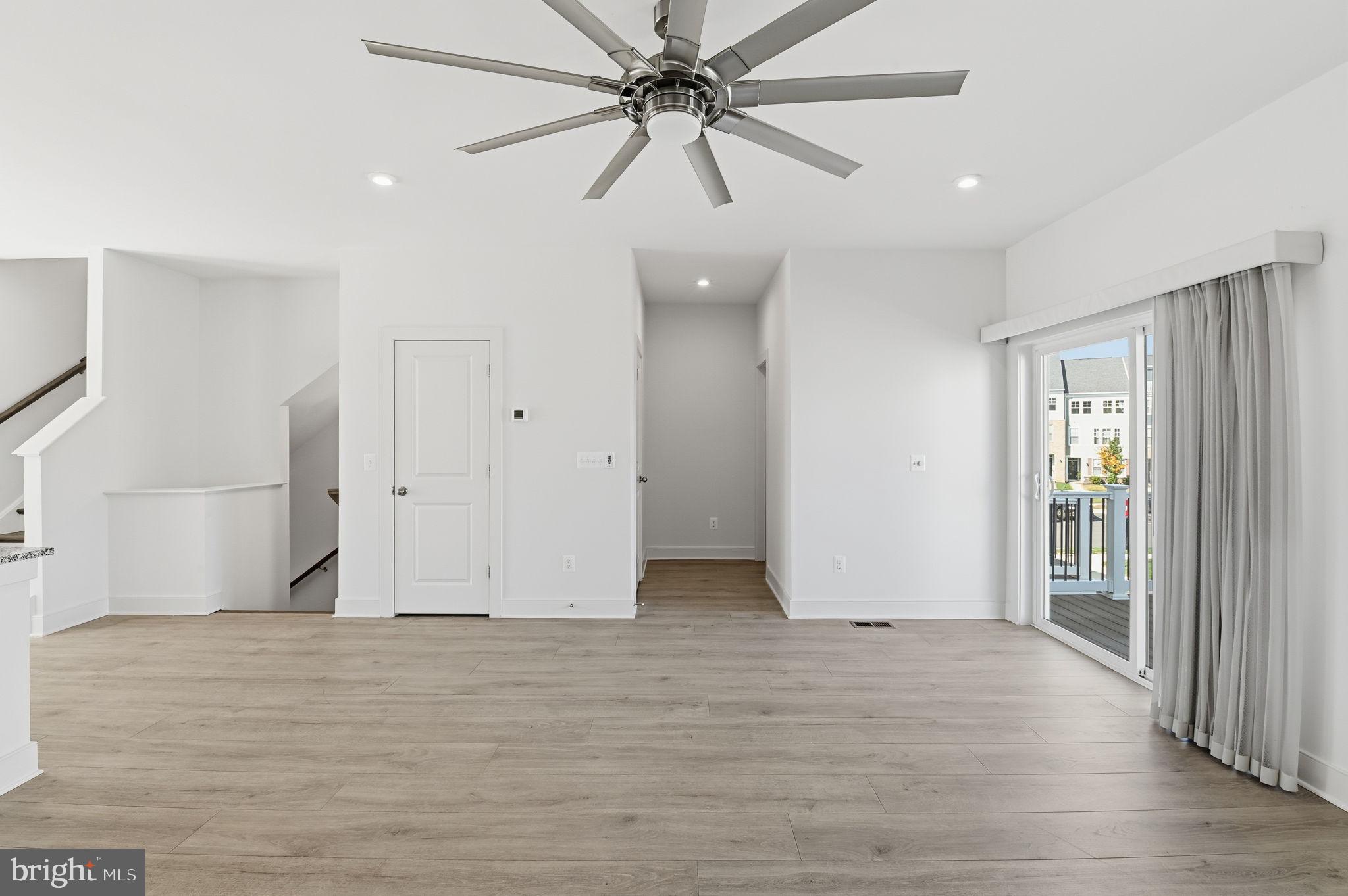 POTOMAC SHORES - Residential