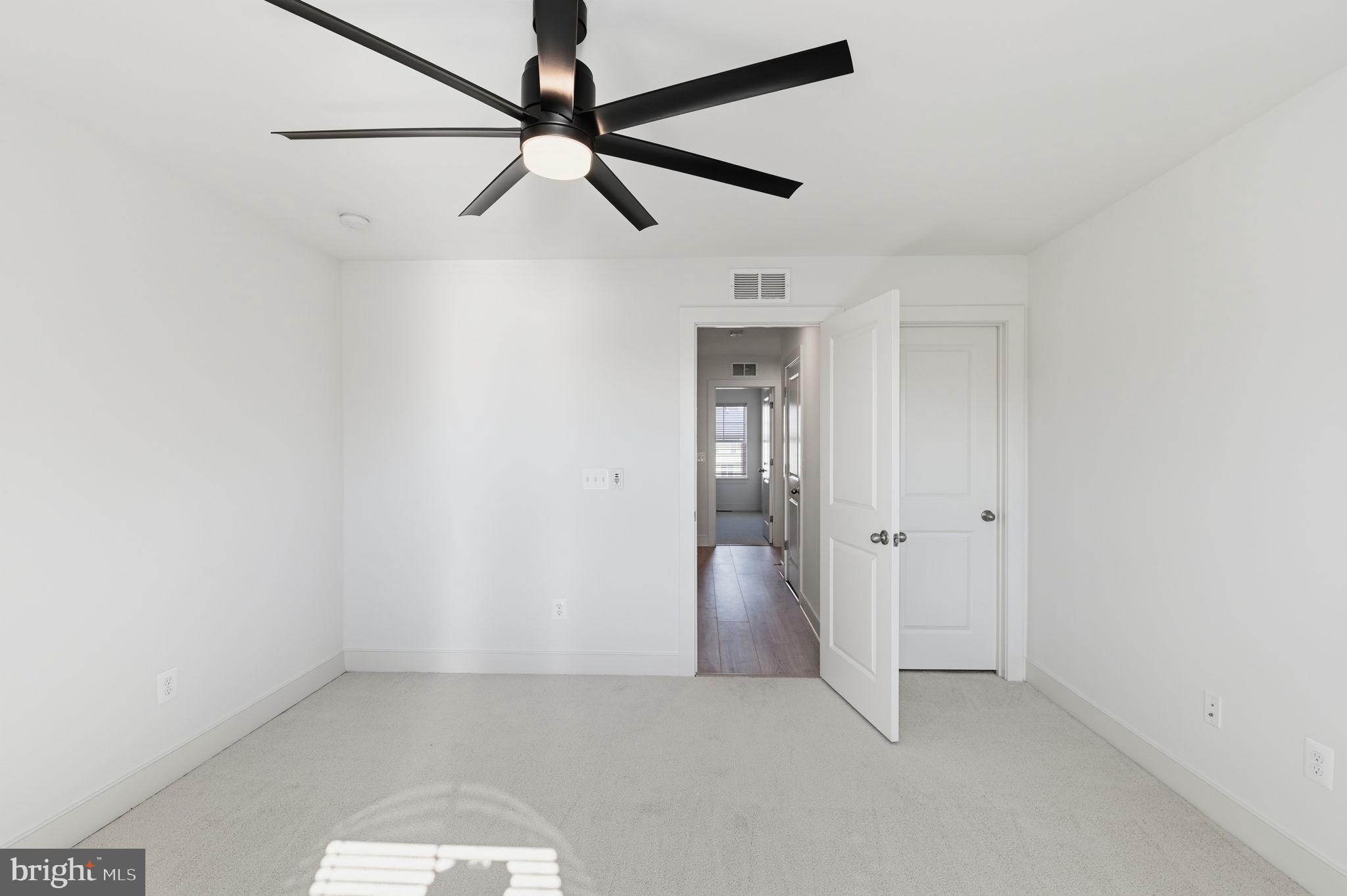 POTOMAC SHORES - Residential