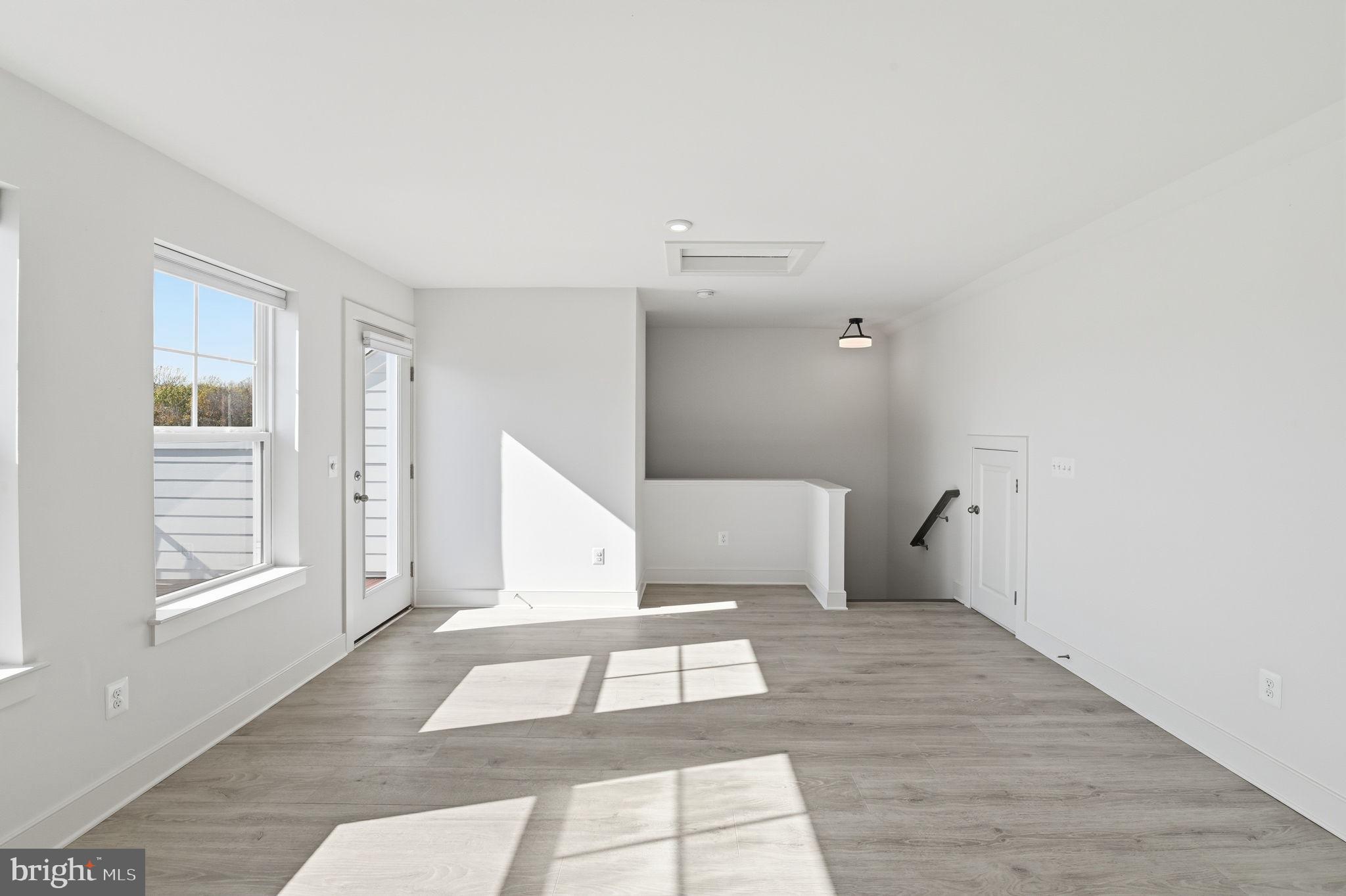 POTOMAC SHORES - Residential