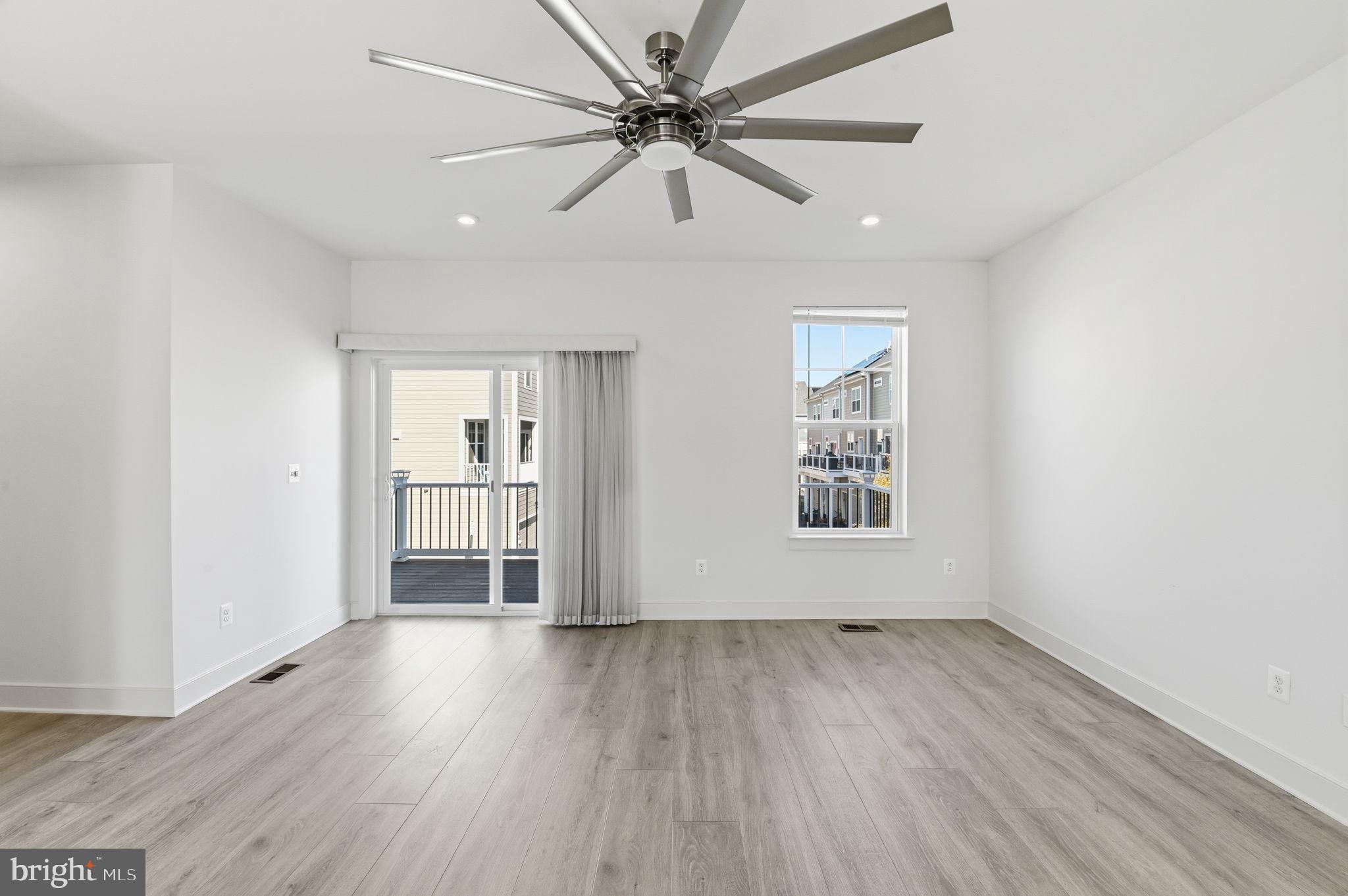 POTOMAC SHORES - Residential