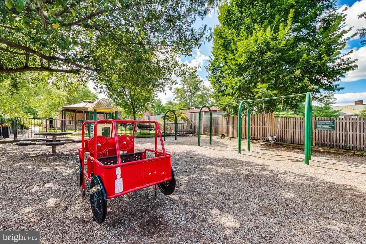 FAIRLINGTON VILLAGES - Residential Lease