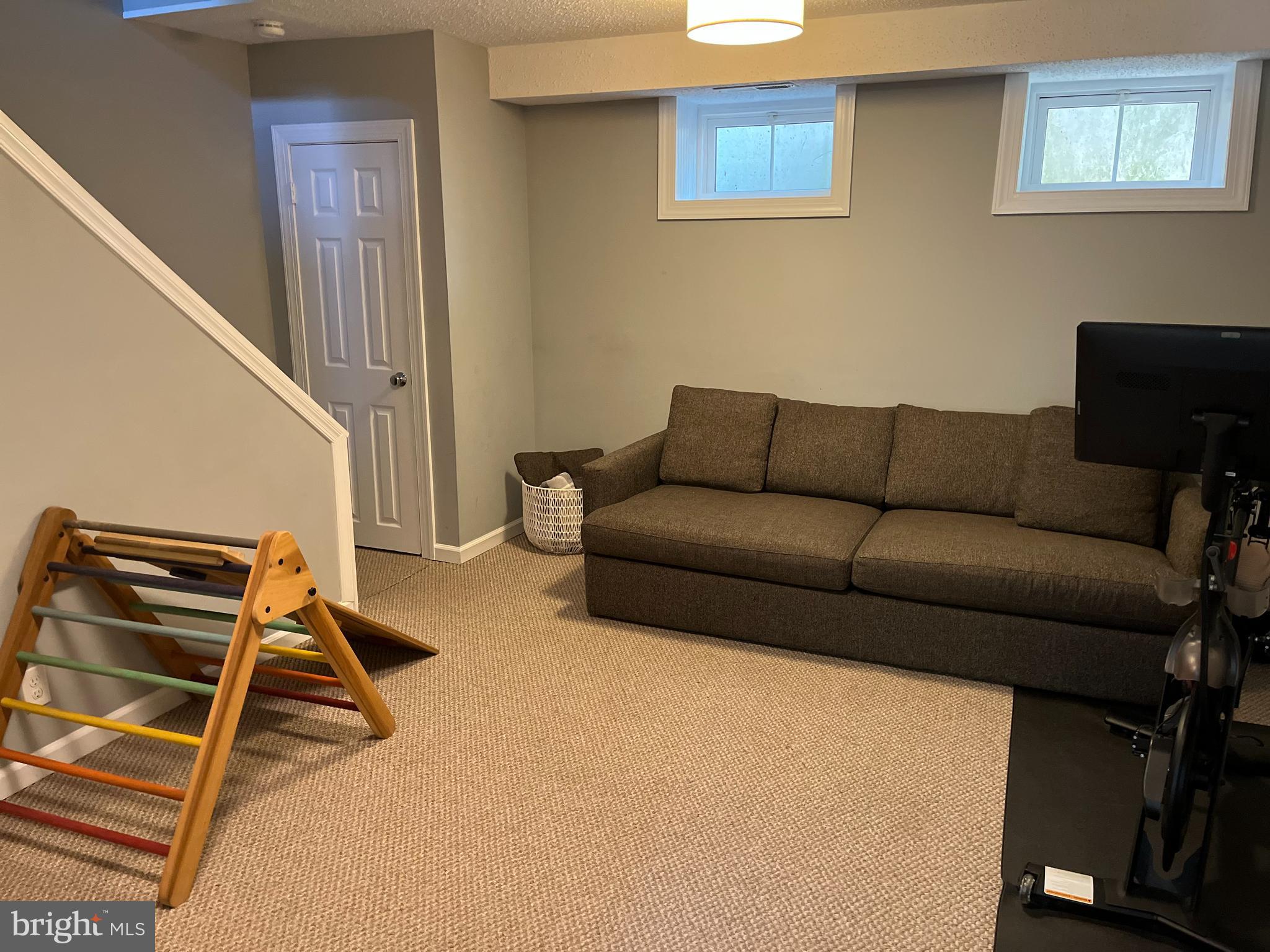 FAIRLINGTON VILLAGES - Residential Lease