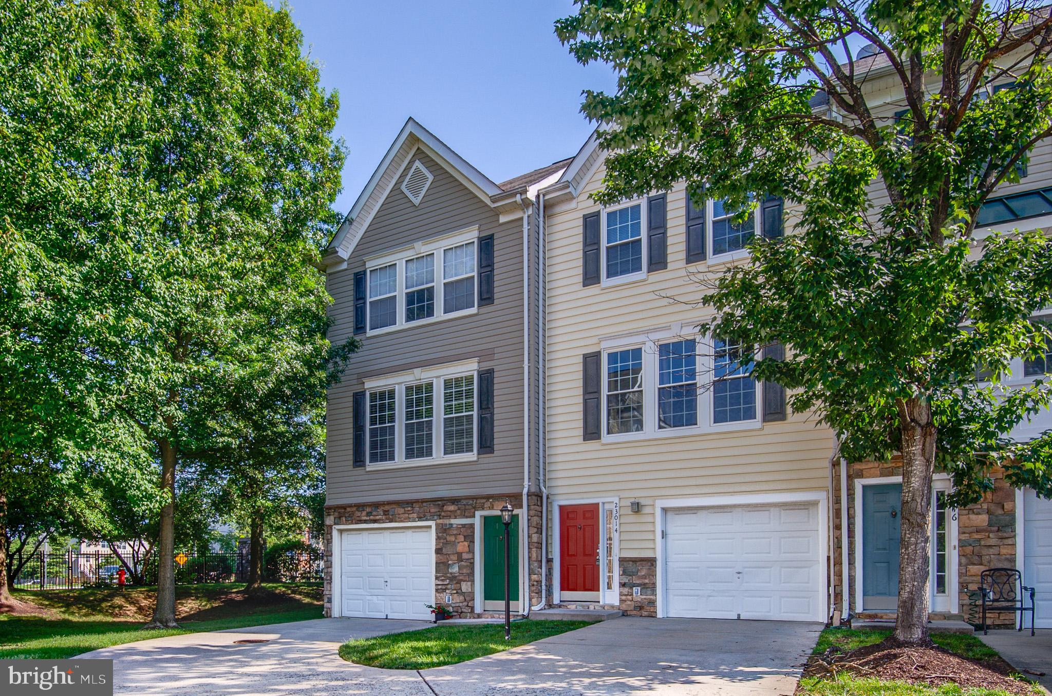 23014 FONTWELL SQUARE
