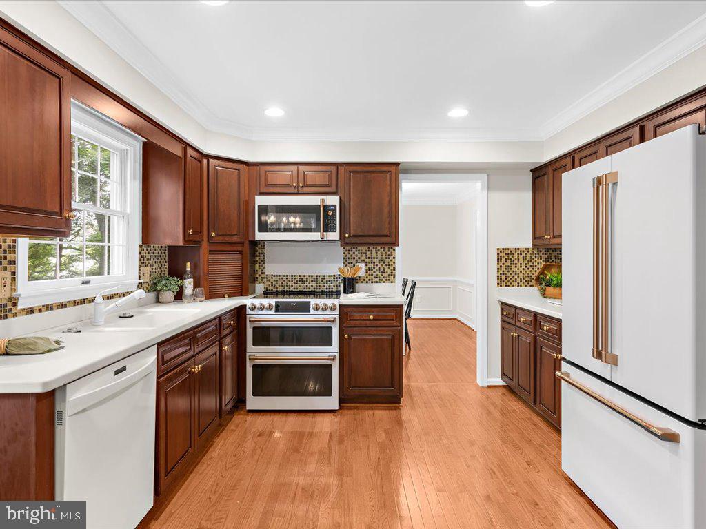 DORSEY SEARCH - Residential