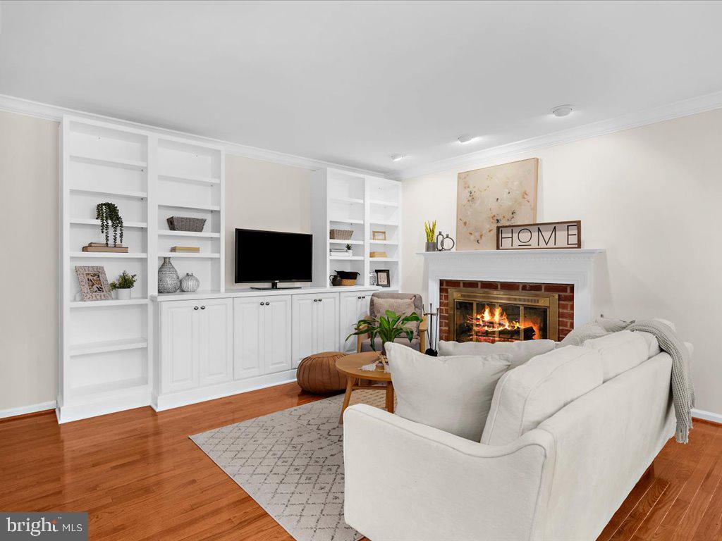 DORSEY SEARCH - Residential