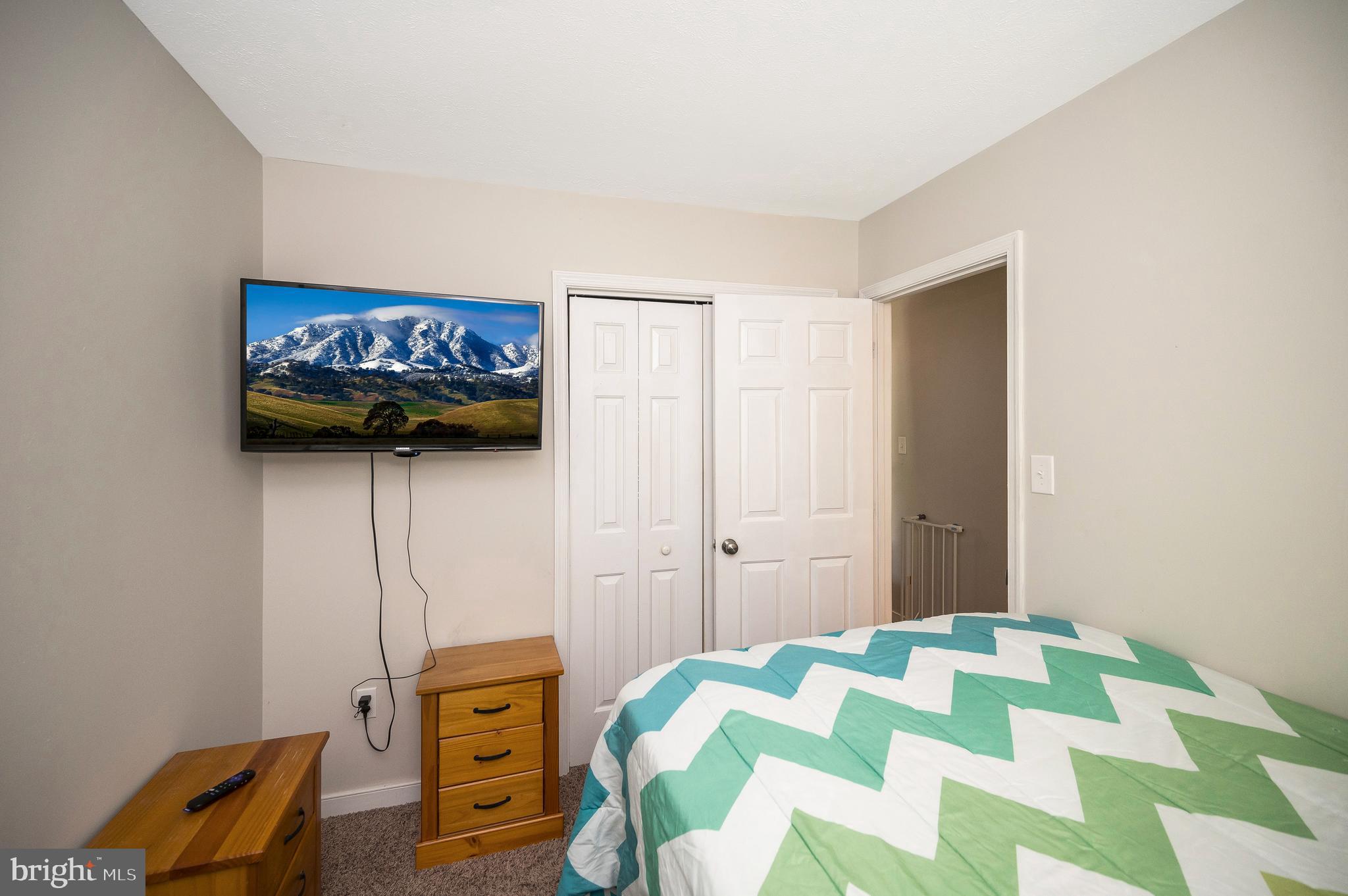 LAKE CAROLINE - Residential