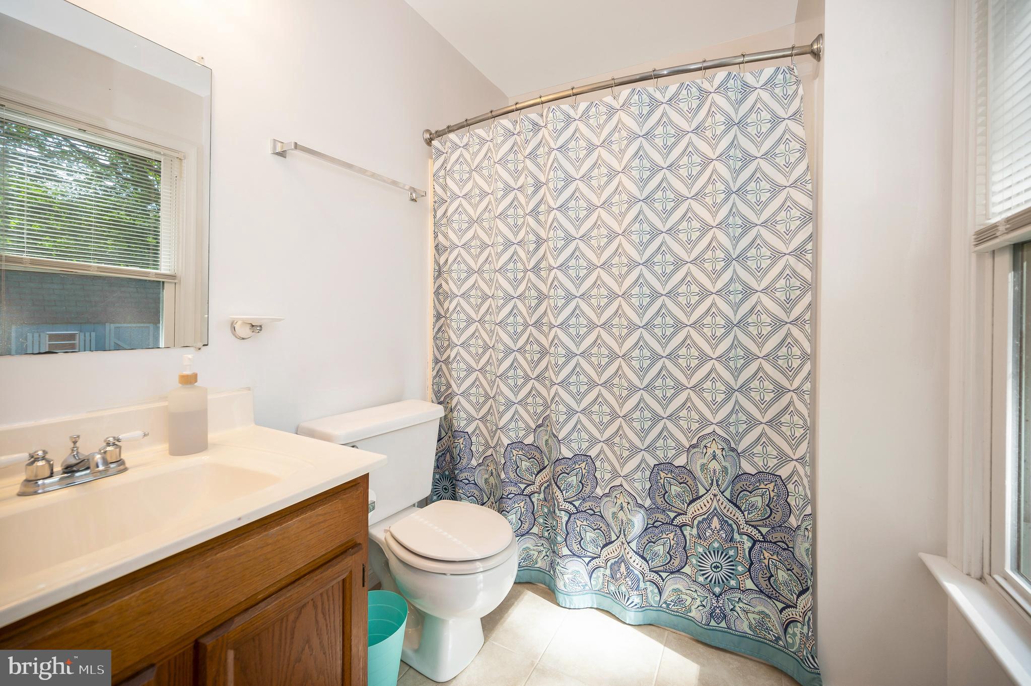 LAKE CAROLINE - Residential