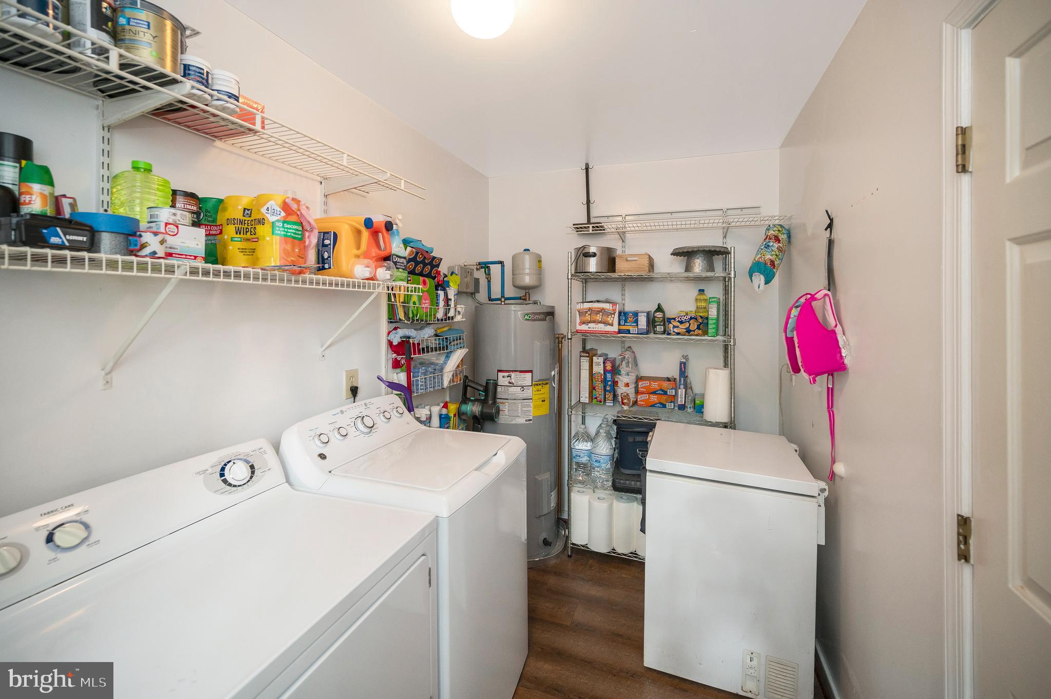 LAKE CAROLINE - Residential