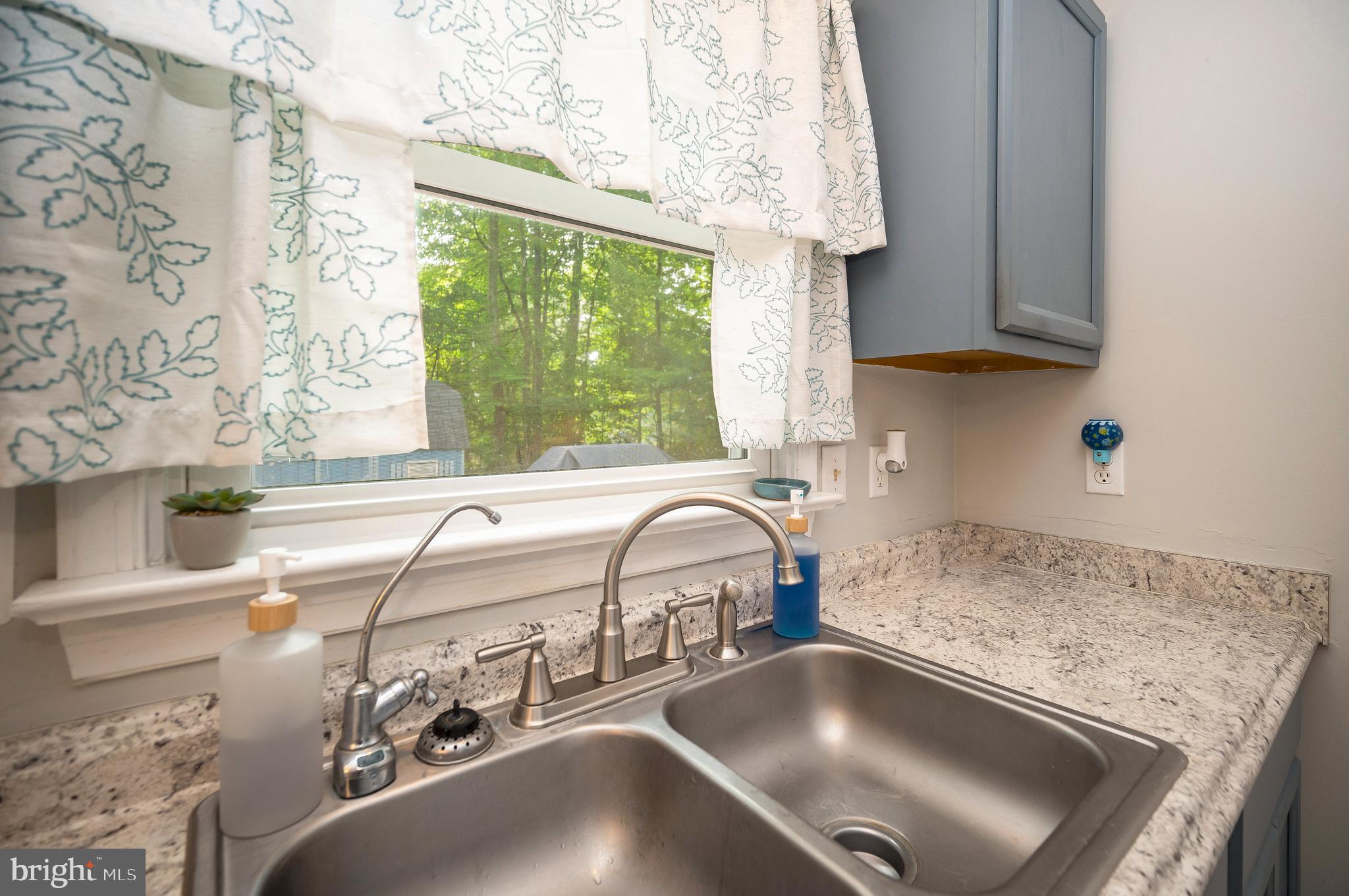 LAKE CAROLINE - Residential