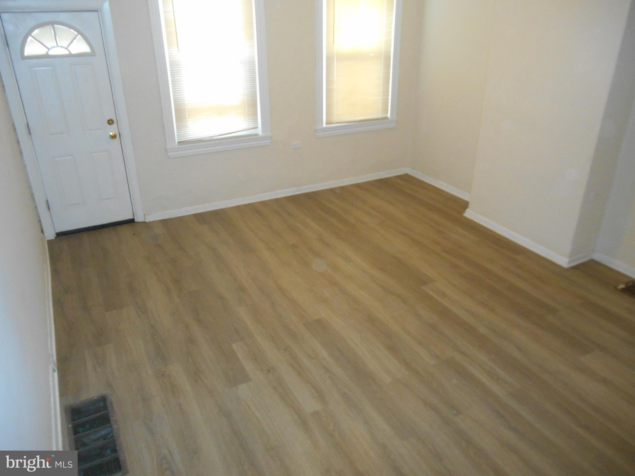 FRANKFORD - Residential Lease