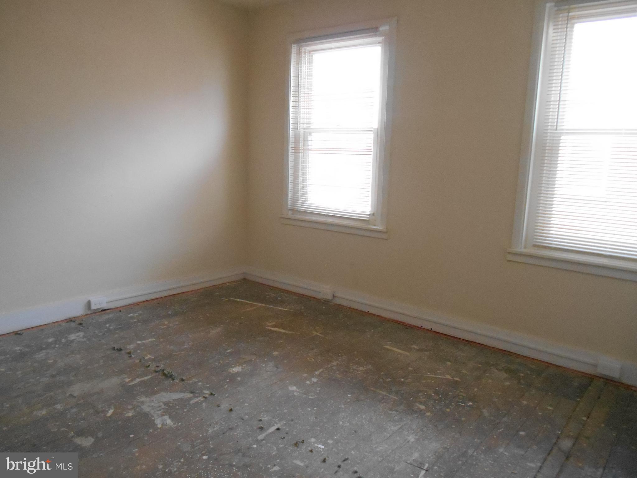 FRANKFORD - Residential Lease