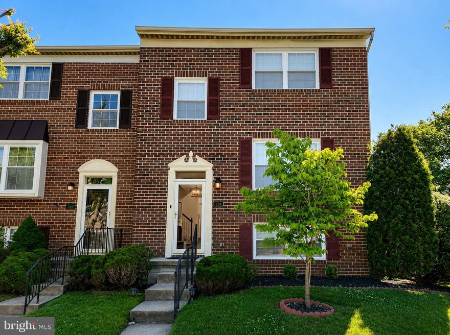 Beautiful end-of-group townhome in the desirable Hines Estates neighborhood! One of the largest homes in the area, this beautifully maintained home features gleaming hardwood floors, fresh paint, updated kitchen and bathrooms, and a spacious center island perfect for entertaining. Major updates include recent HVAC, replacement windows, and newer appliances — just move in and enjoy!

The finished walk-out lower level offers a cozy fireplace and a 4th bedroom, providing great additional living space for guests, a home office, or recreation area. Outdoors, you'll love the Trex deck overlooking the private yard, shaded patio, and beautifully landscaped, fenced backyard. This home truly has it all — you’ll fall in love the moment you walk in