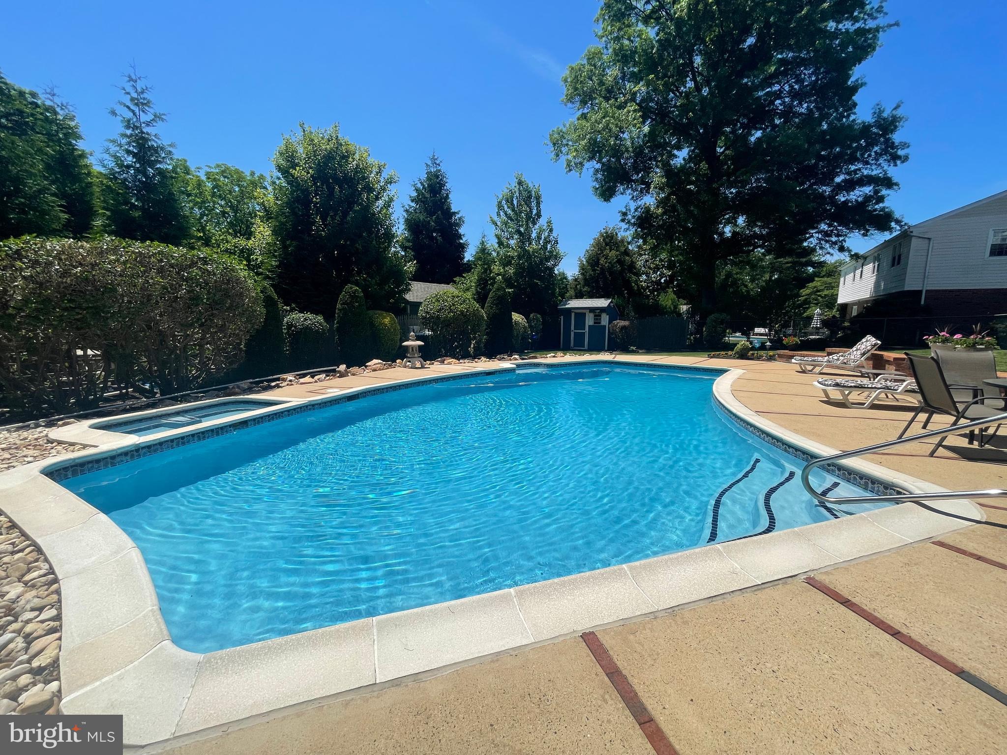 SPRINGFIELD - Residential