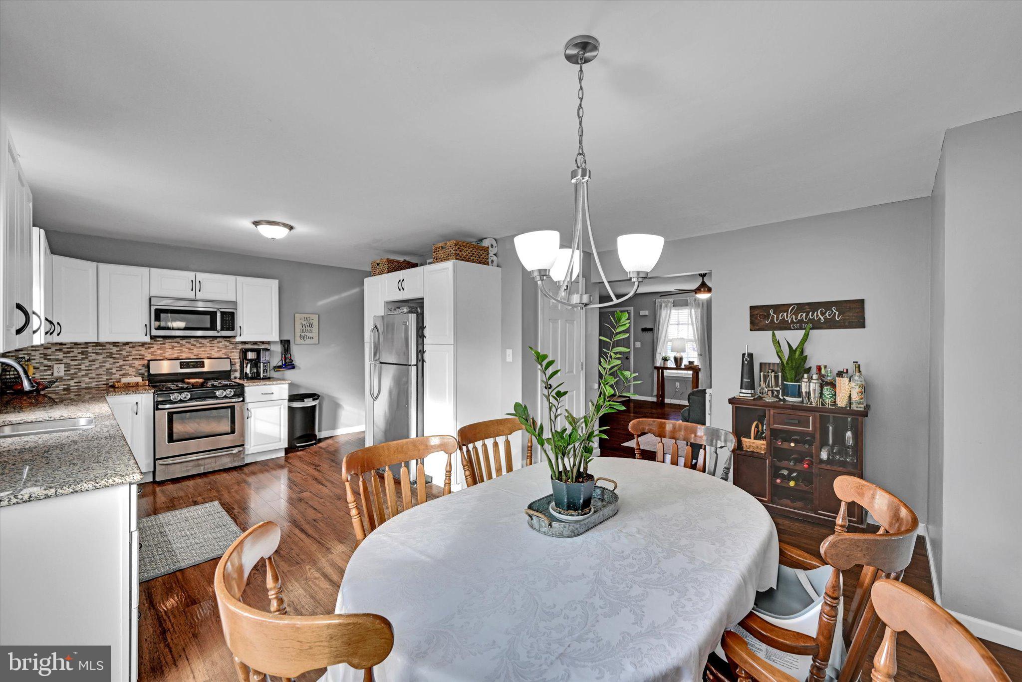 BEVERLY HEIGHTS - Residential