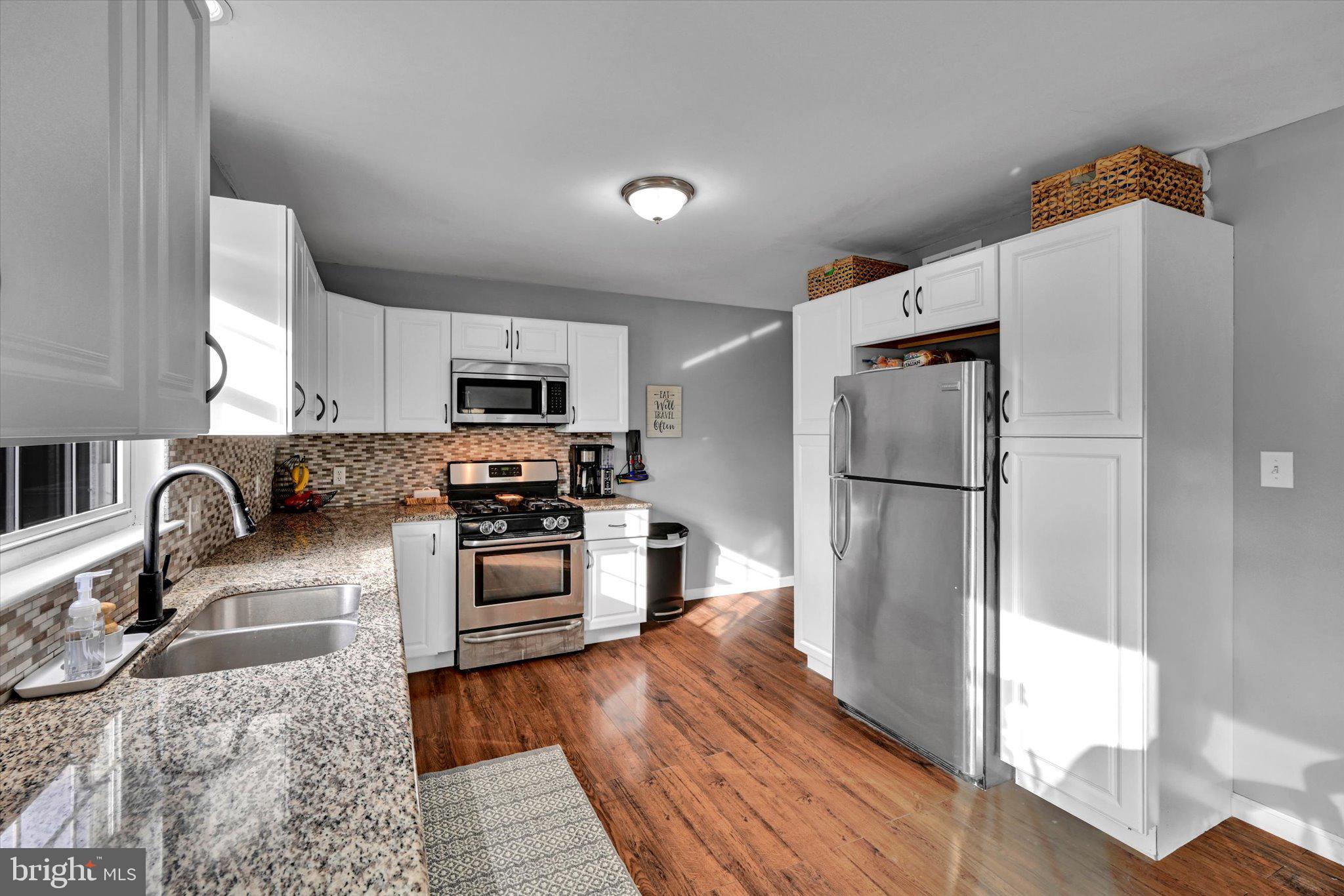 BEVERLY HEIGHTS - Residential