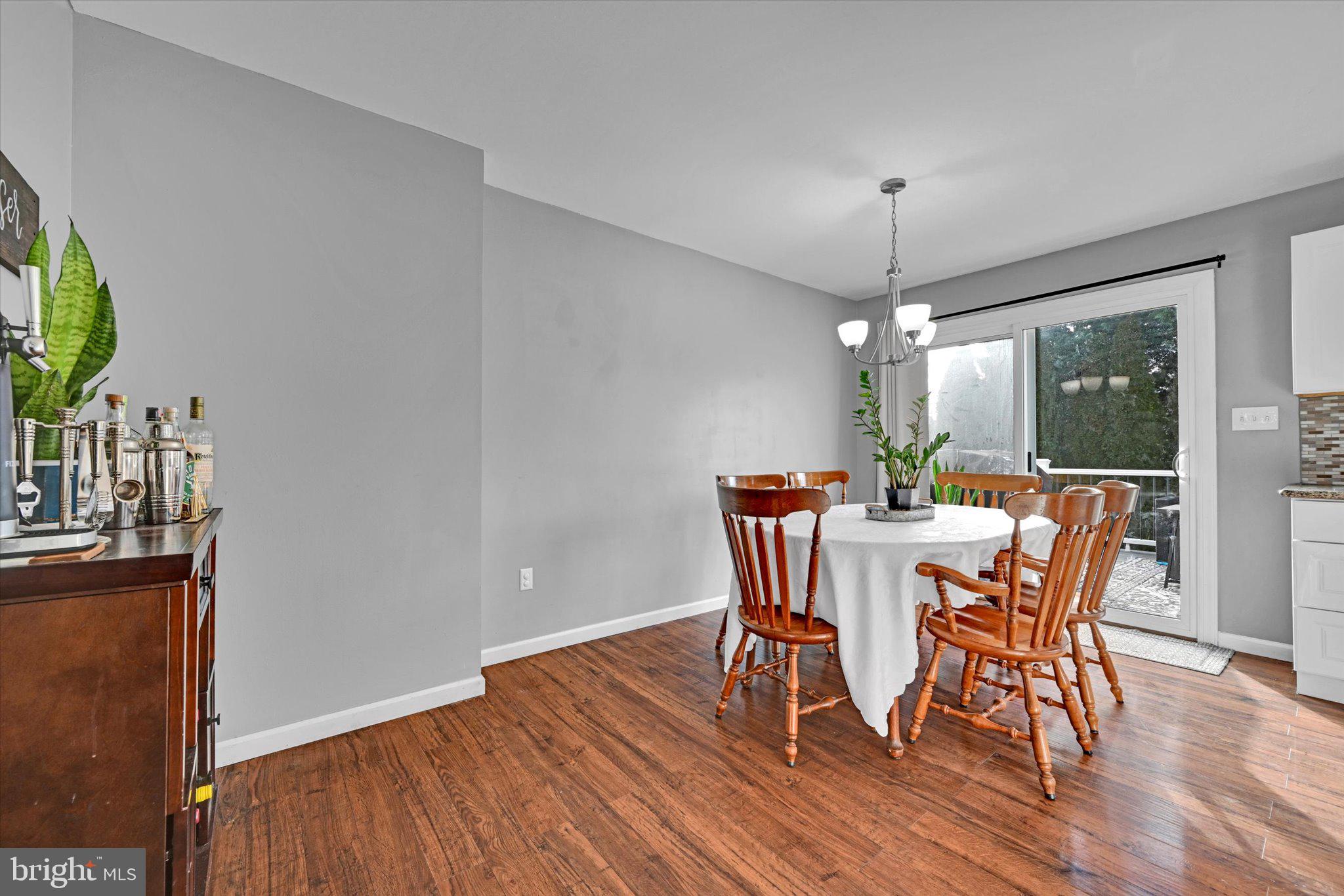 BEVERLY HEIGHTS - Residential