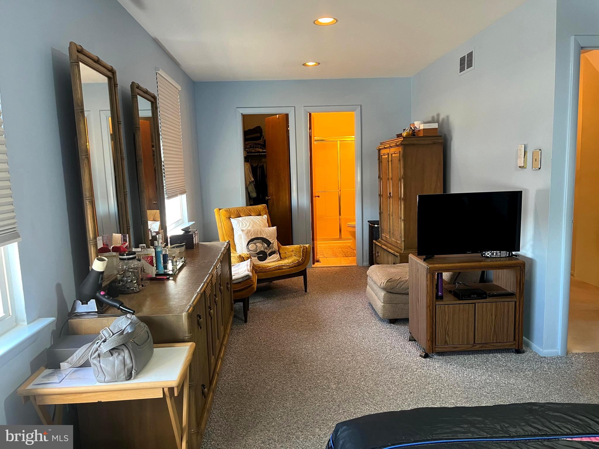 NESHAMINY VALLEY - Residential