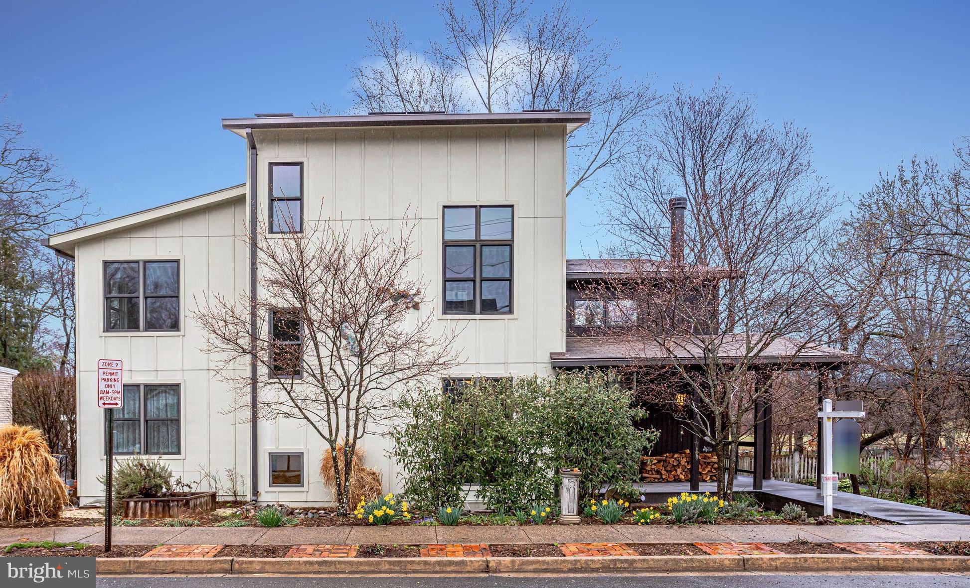 EAST FALLS CHURCH - Residential