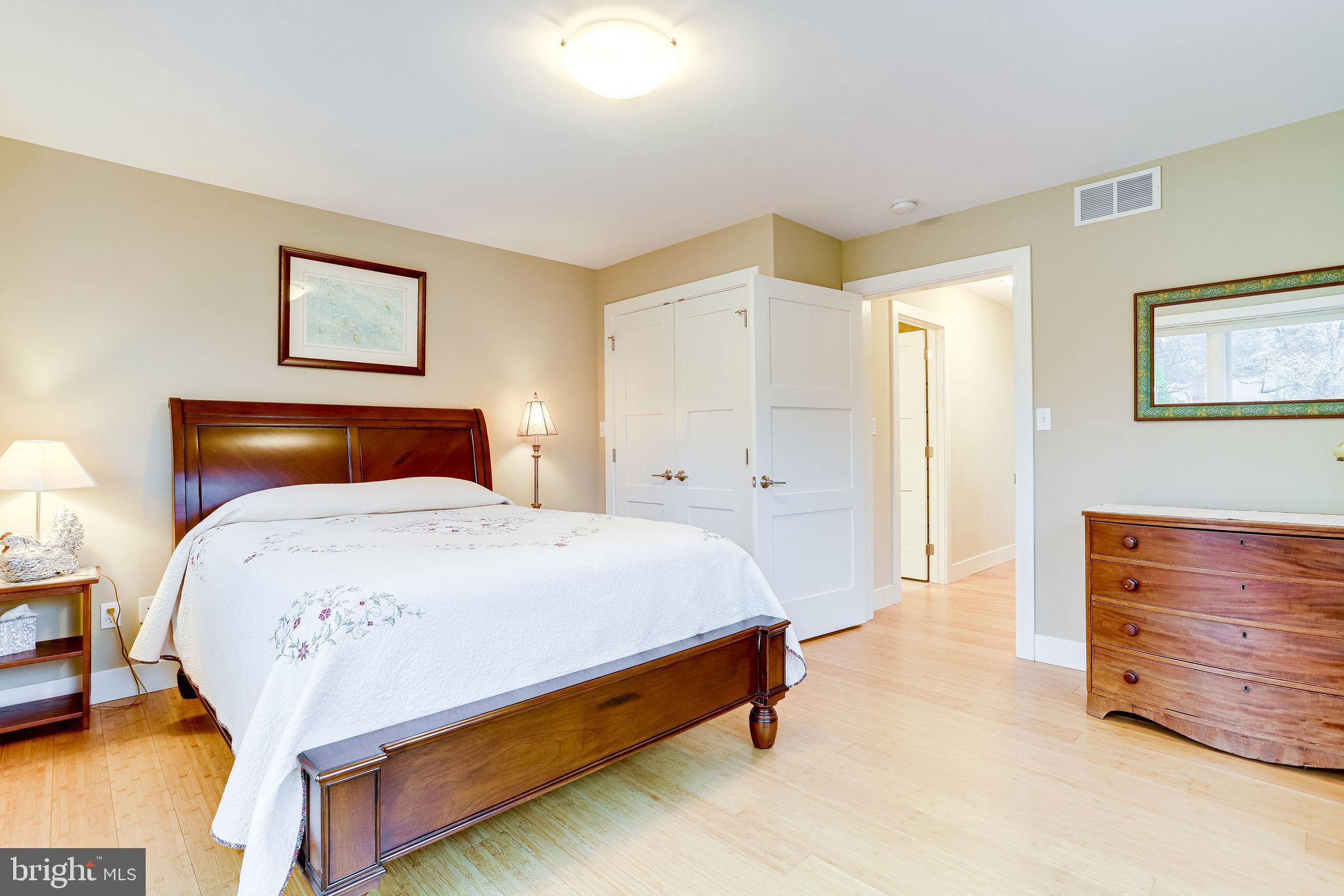 EAST FALLS CHURCH - Residential