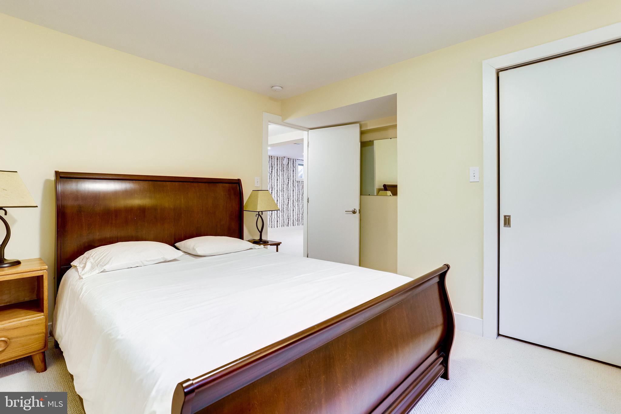 EAST FALLS CHURCH - Residential