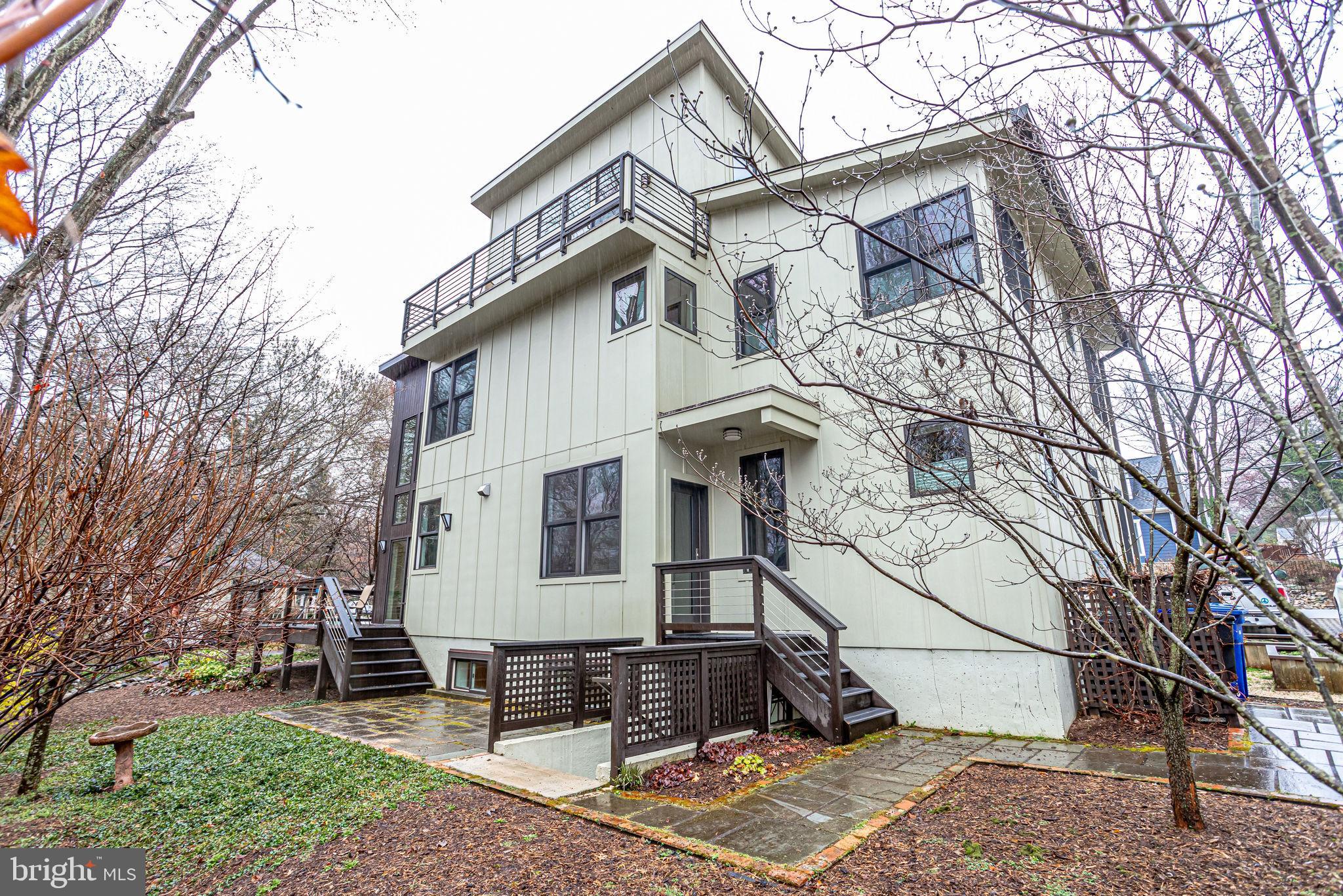 EAST FALLS CHURCH - Residential