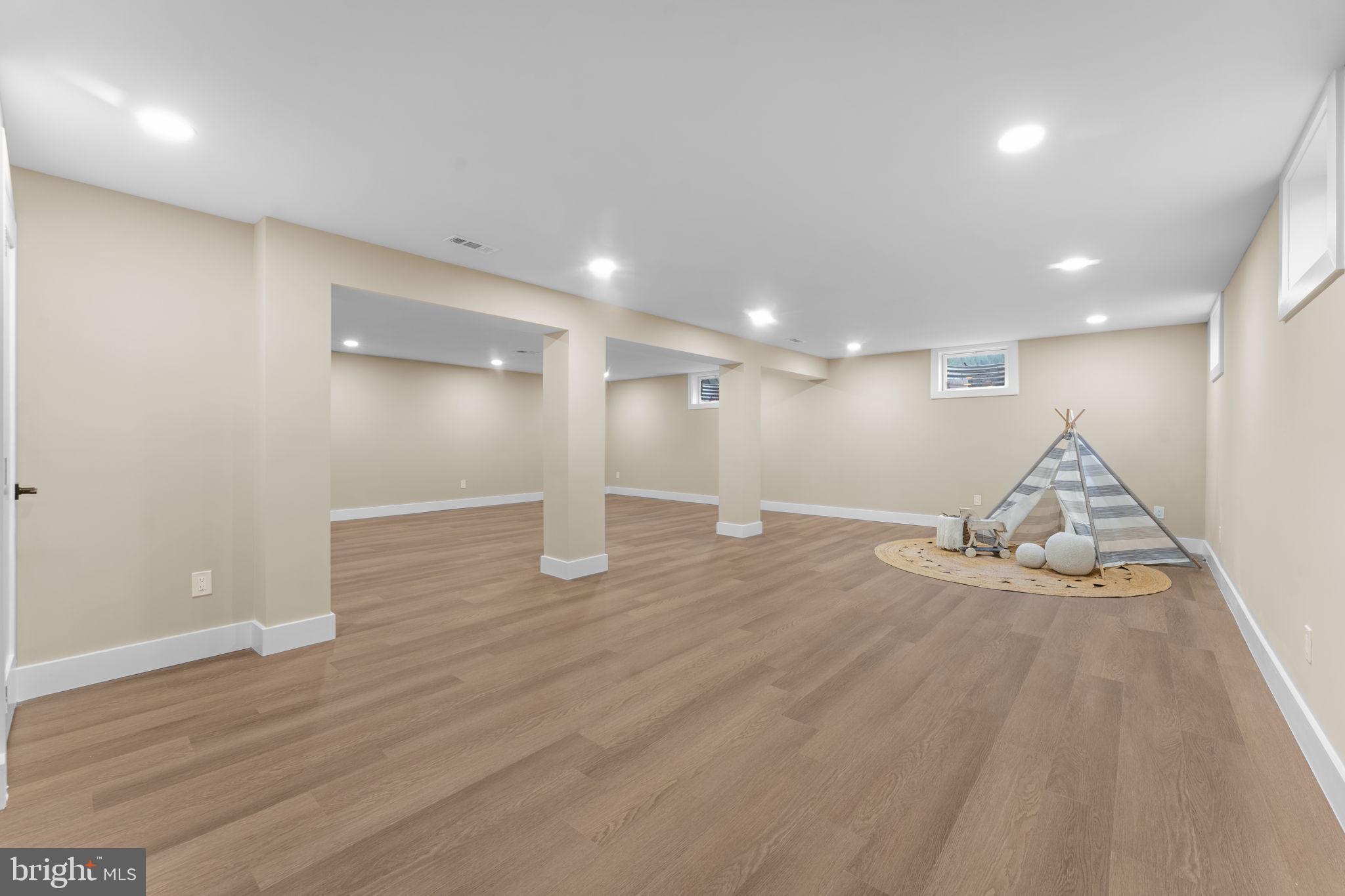 HICKORY HOLLOW FOREST - Residential