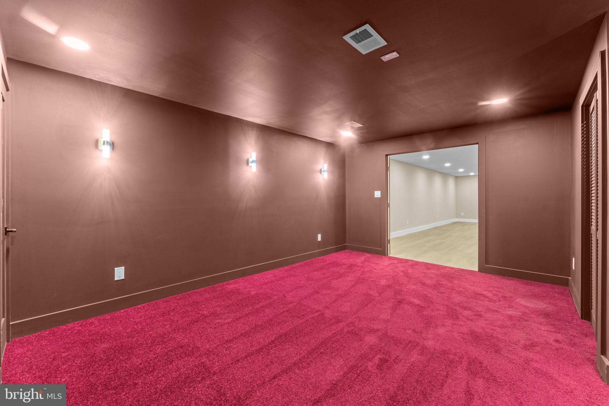 HICKORY HOLLOW FOREST - Residential