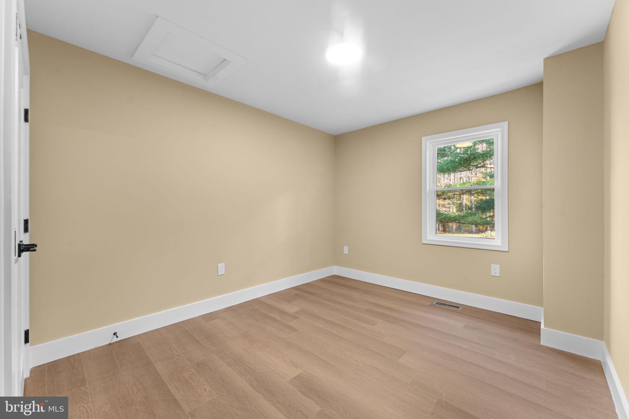 HICKORY HOLLOW FOREST - Residential