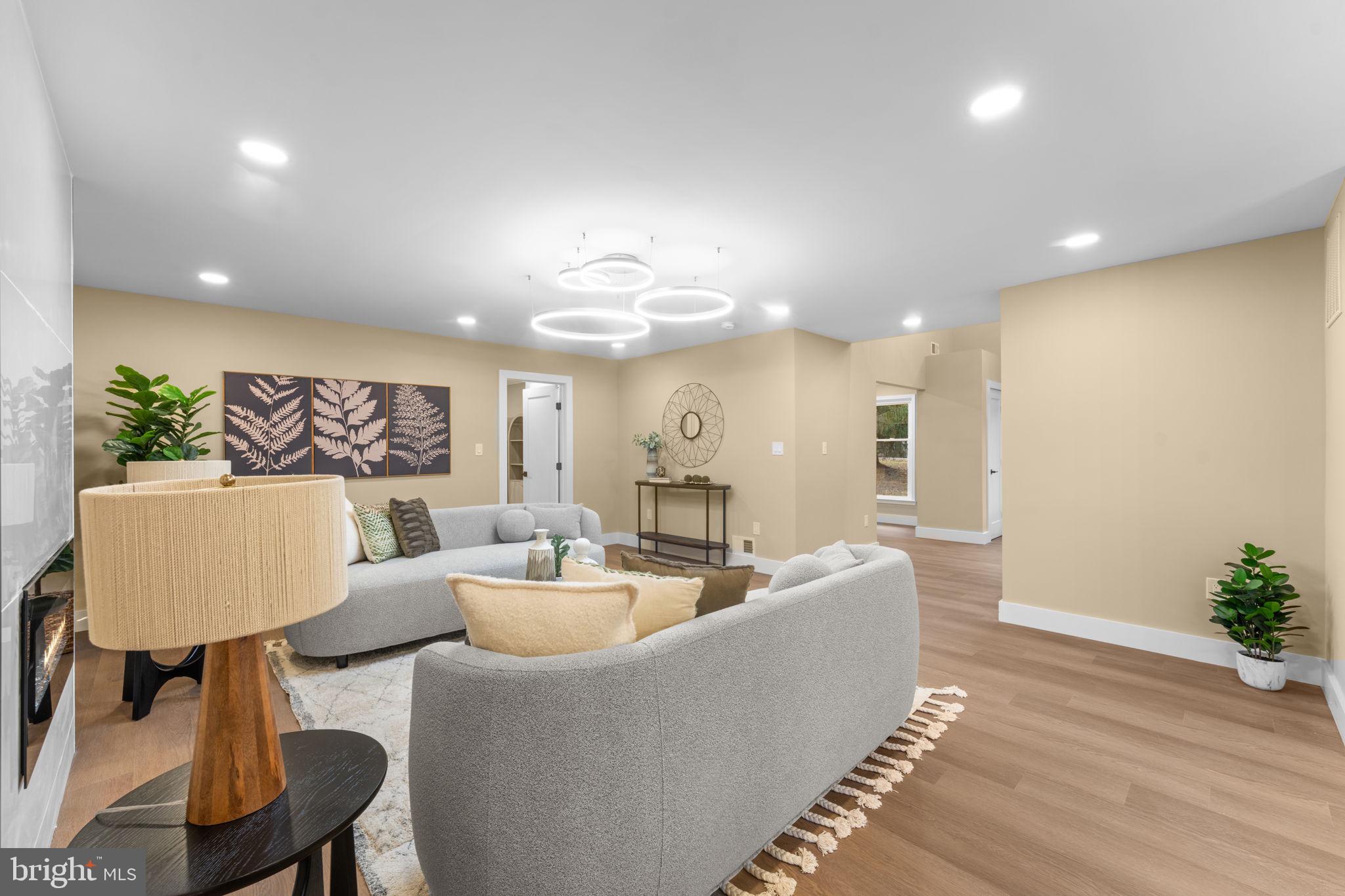 HICKORY HOLLOW FOREST - Residential