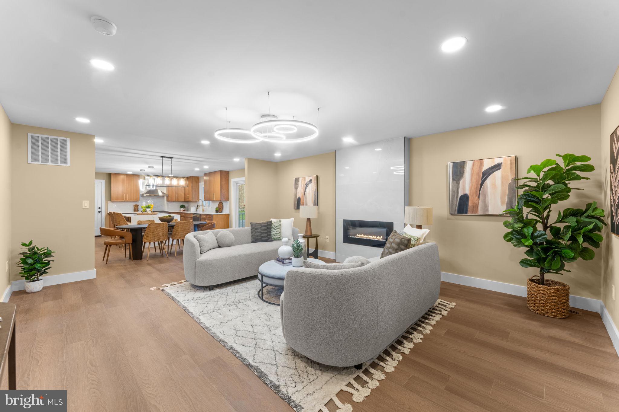 HICKORY HOLLOW FOREST - Residential