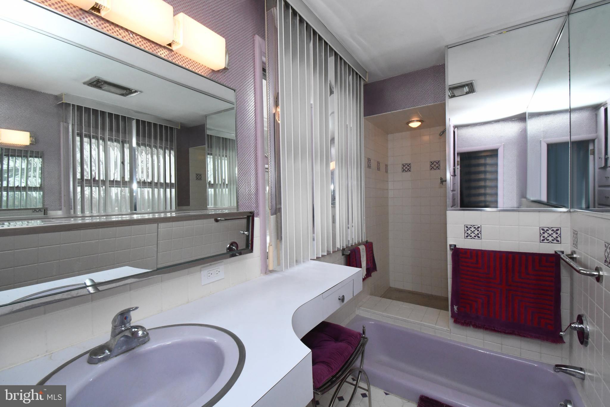 SPRING MILL - Residential