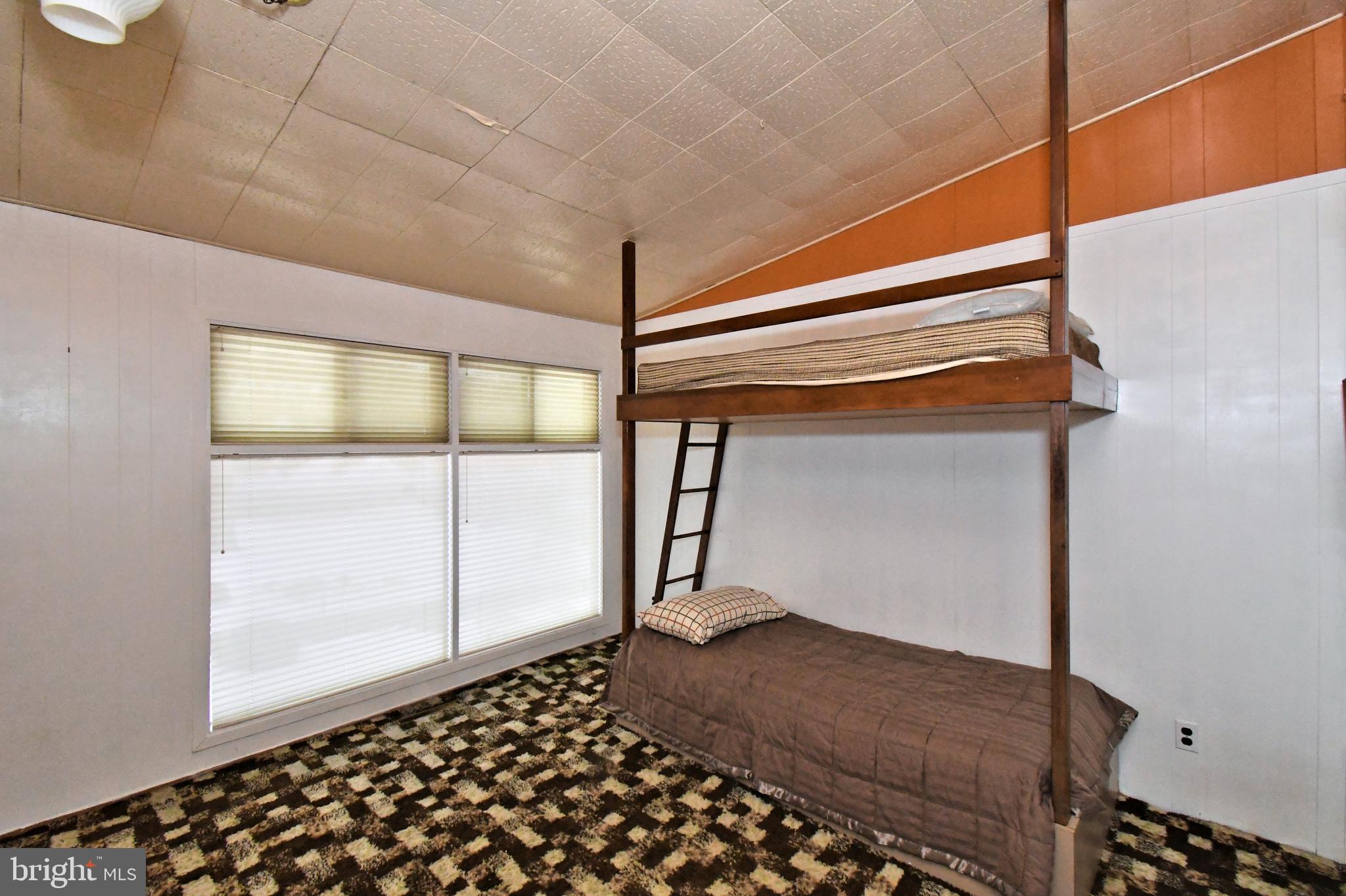 SPRING MILL - Residential