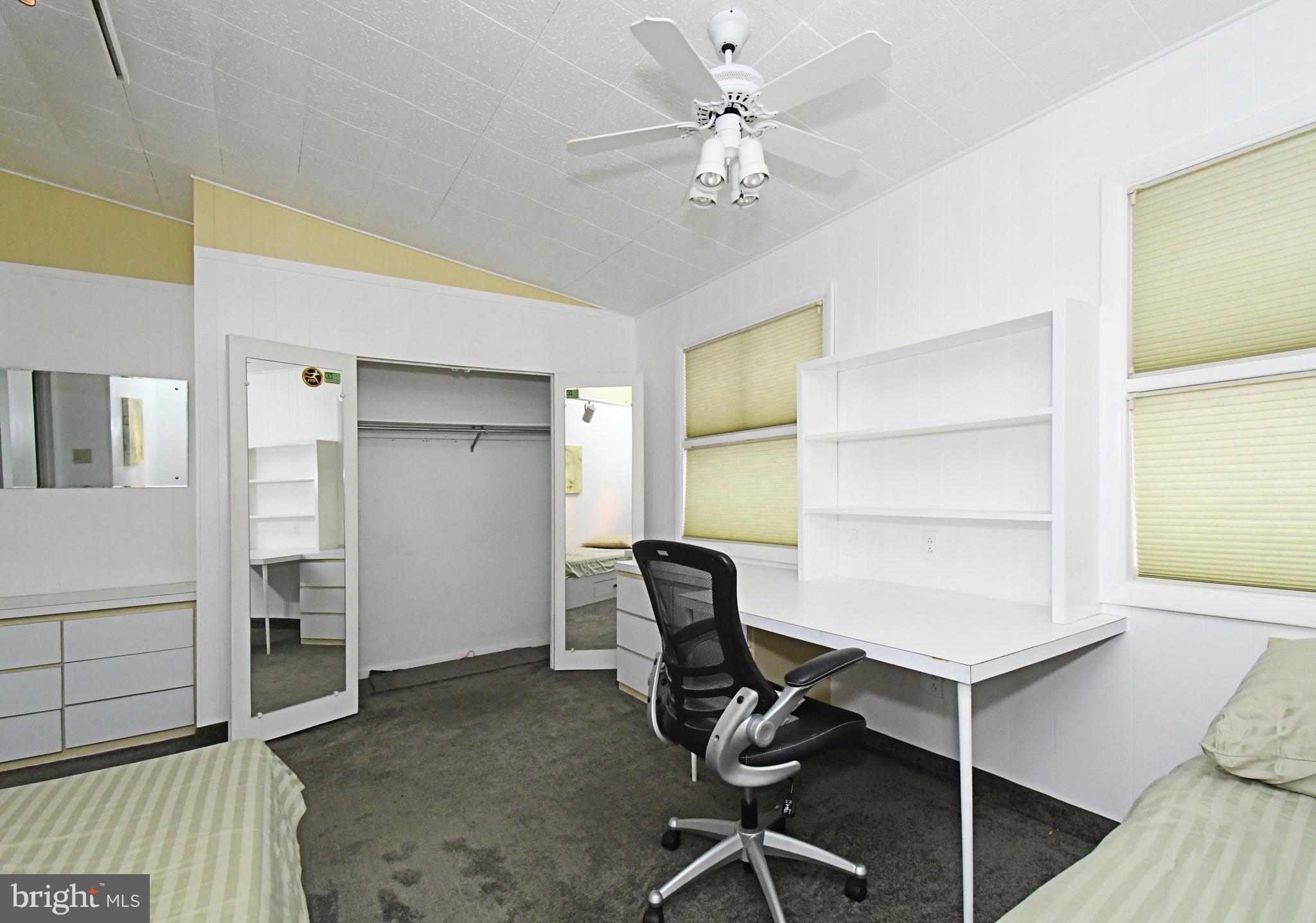 SPRING MILL - Residential