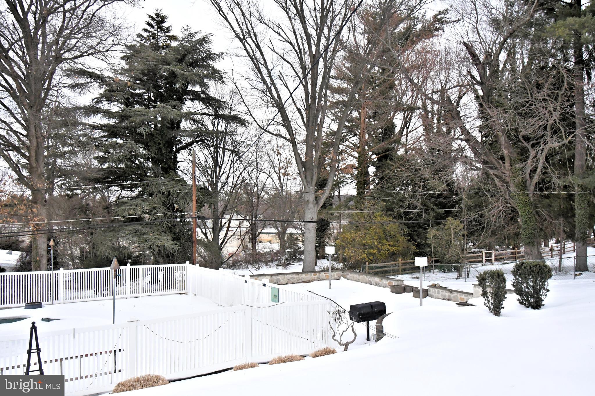 SPRING MILL - Residential