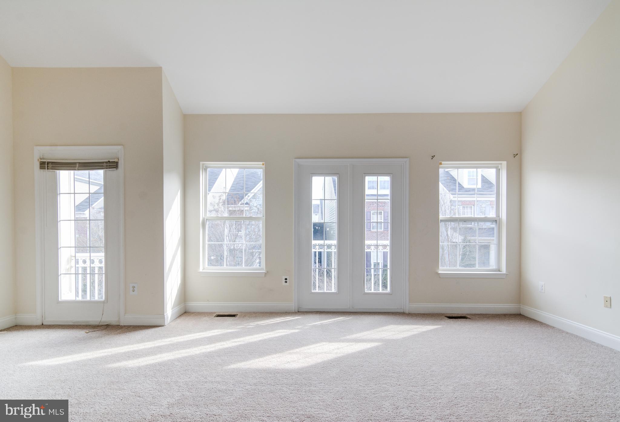 RIVER OAKS - Residential