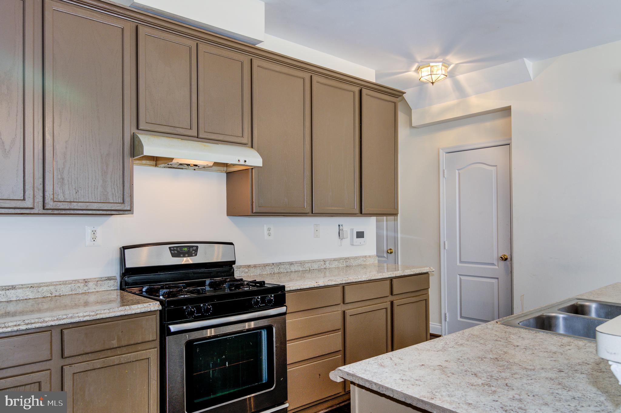 RIVER OAKS - Residential