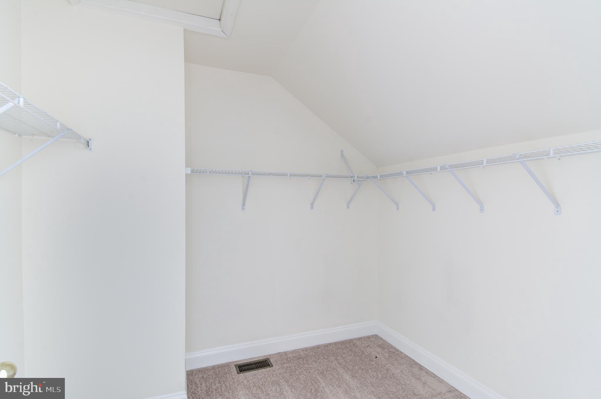 RIVER OAKS - Residential