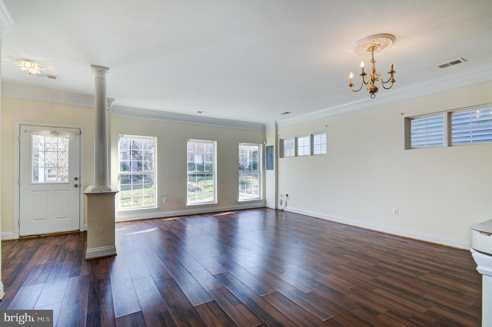 RIVER OAKS - Residential