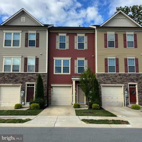 Townhouse For Rent - 255 Armenian Oak Drive<br/> FREDERICK, MD 21701