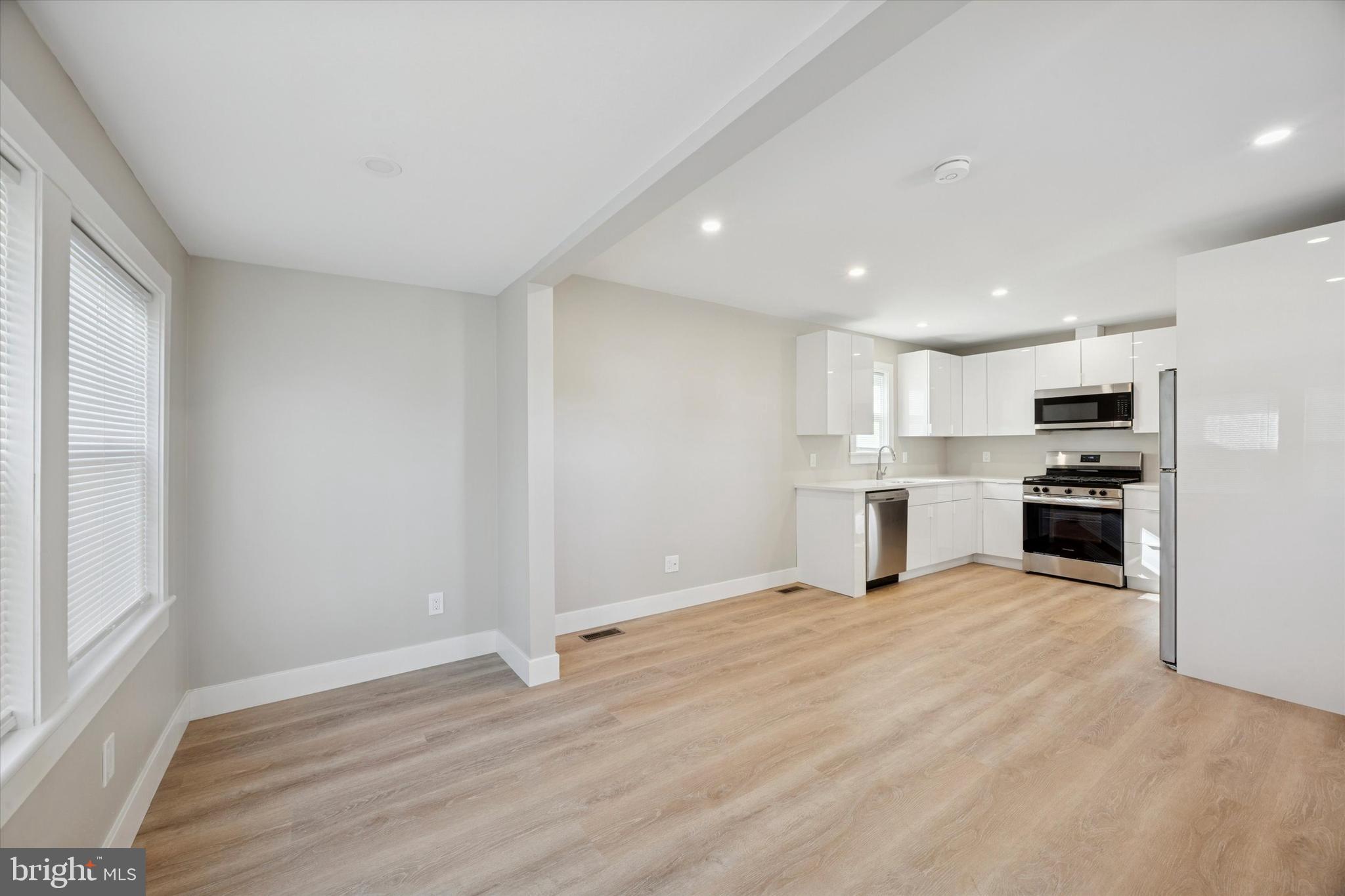 LESTER - Residential