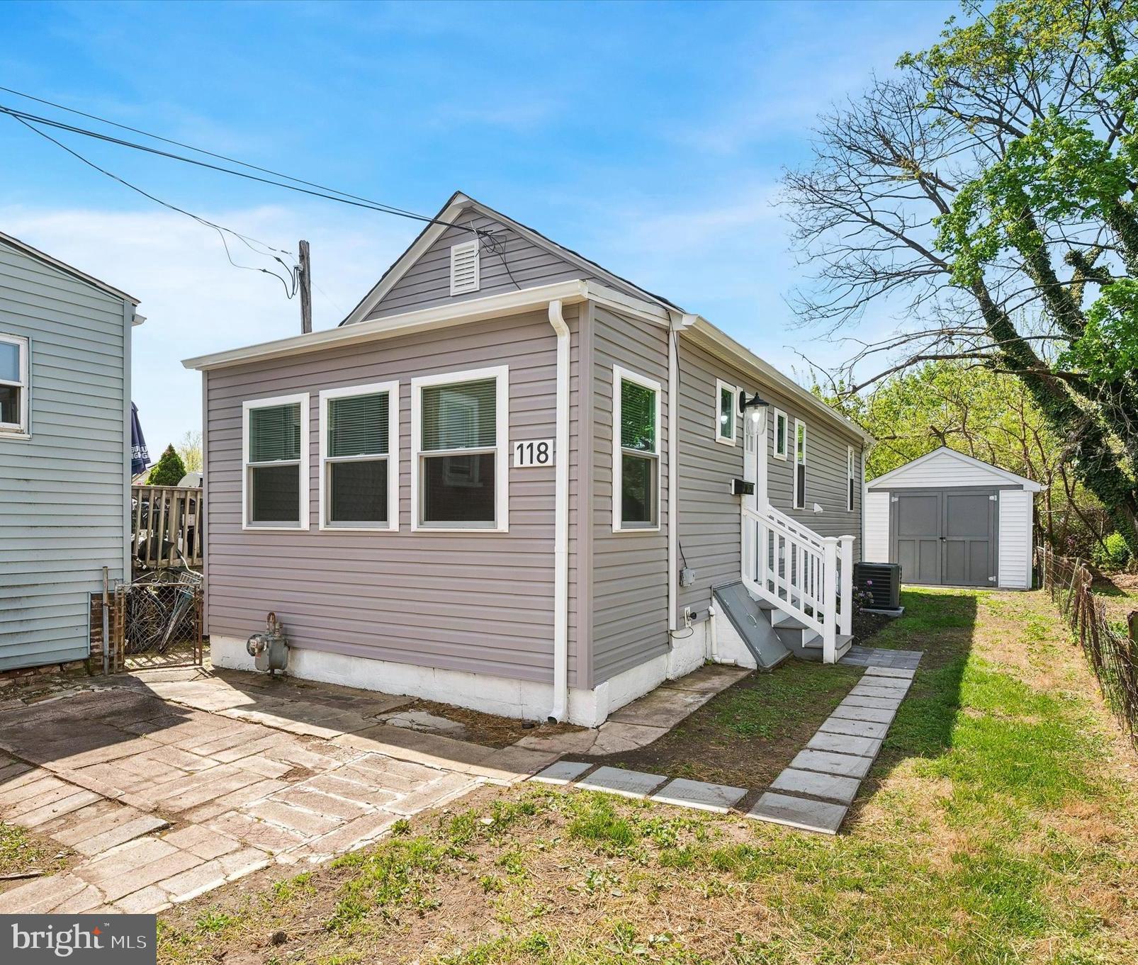 LESTER - Residential