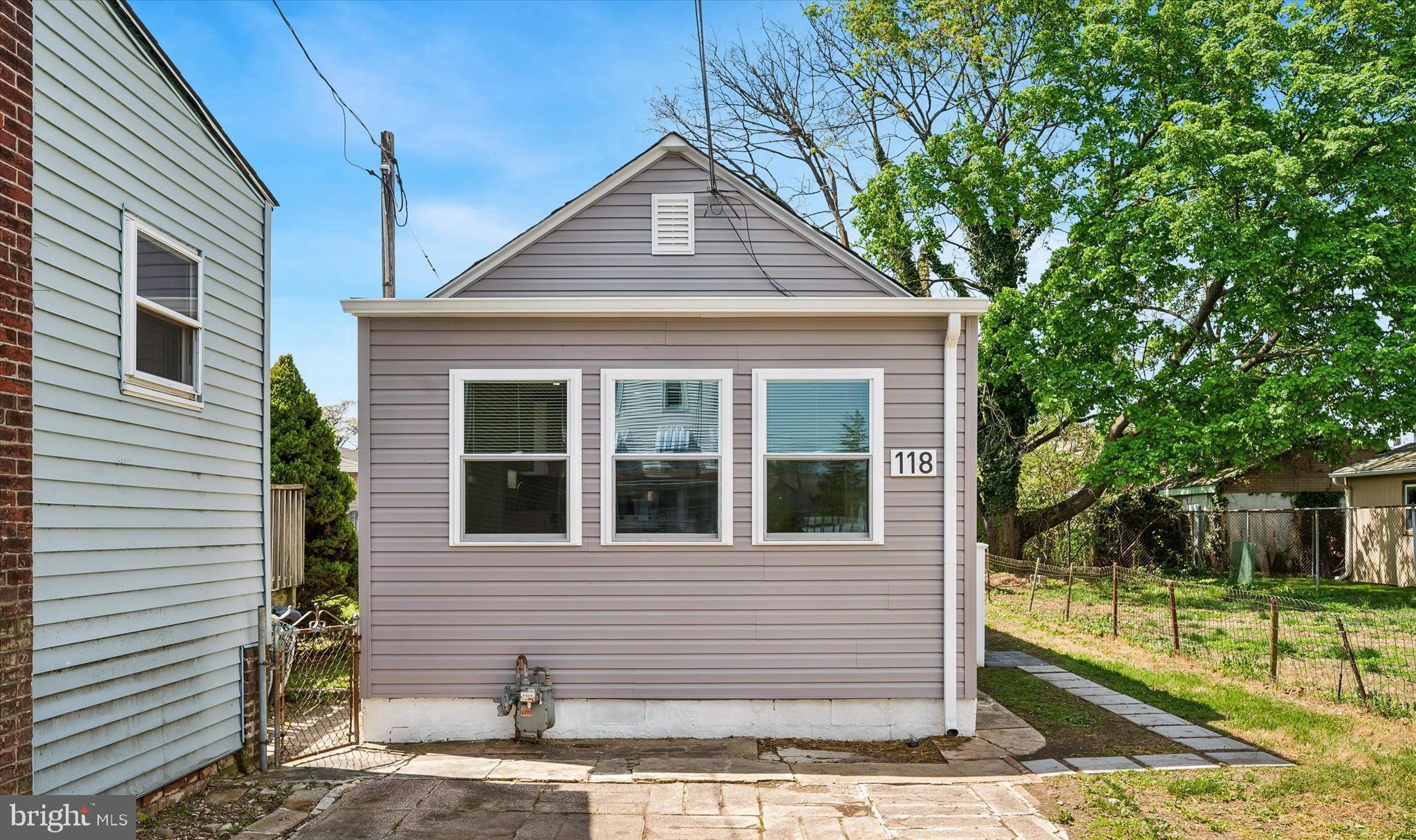 LESTER - Residential