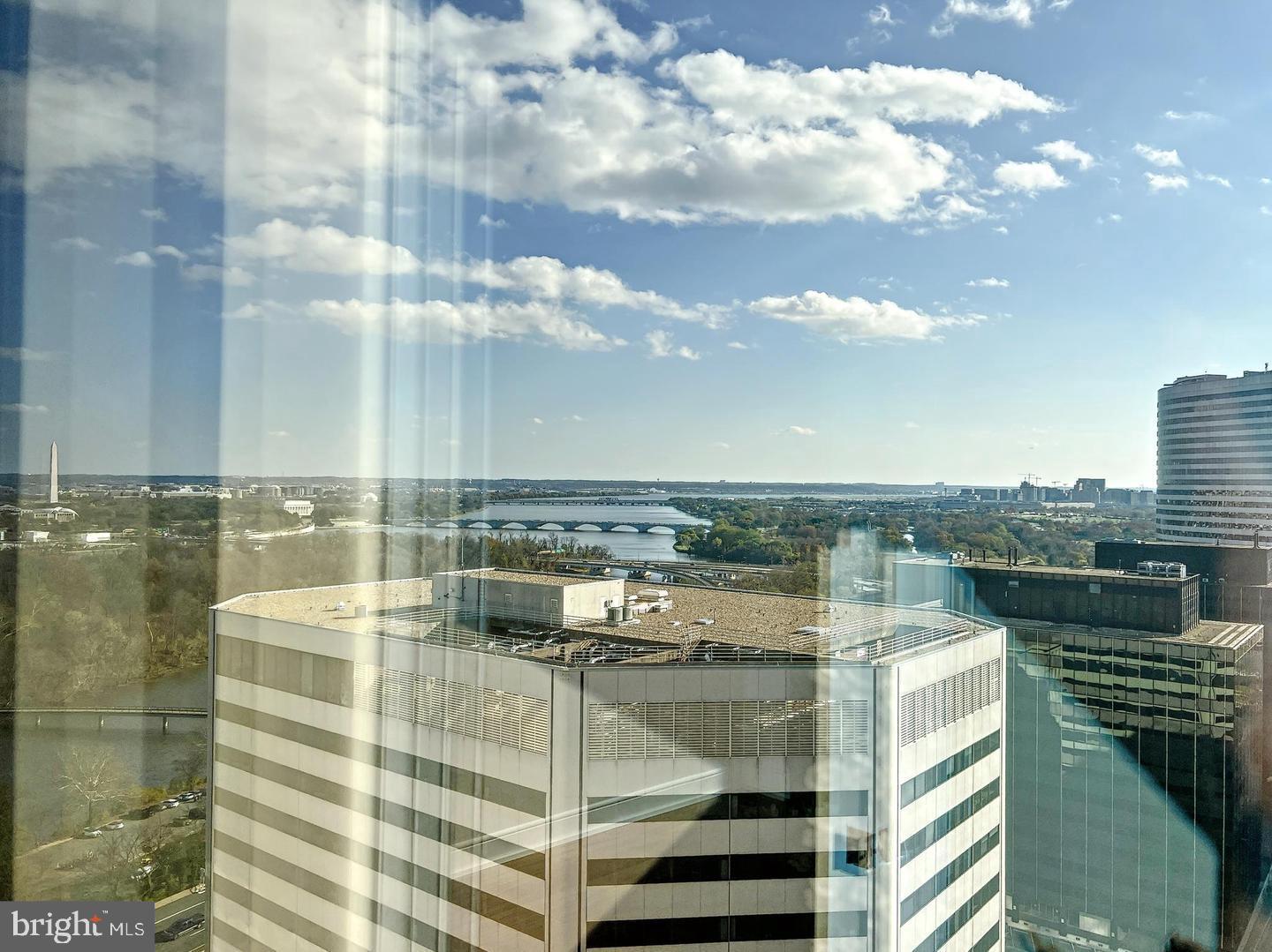 THE WATERVIEW - Residential Lease