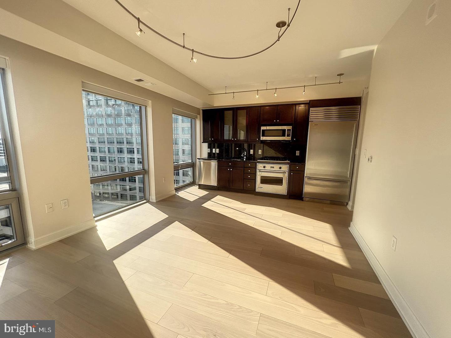 THE WATERVIEW - Residential Lease