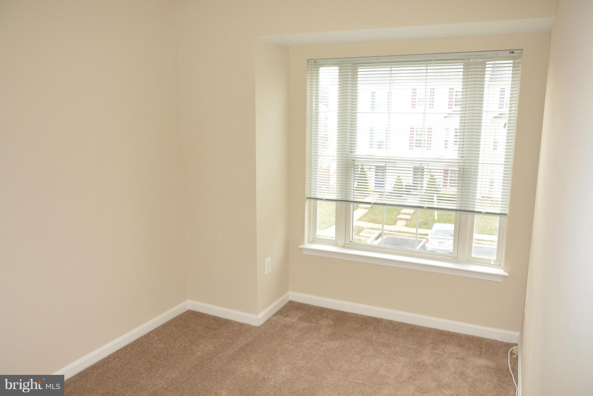 RIDGE COMMONS - Residential