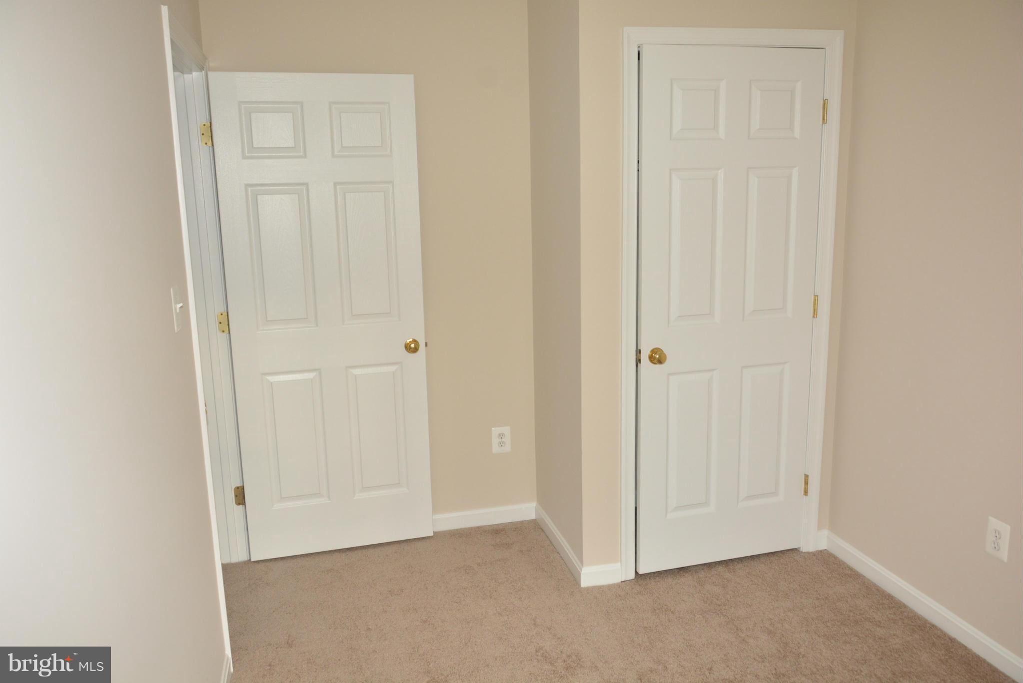 RIDGE COMMONS - Residential