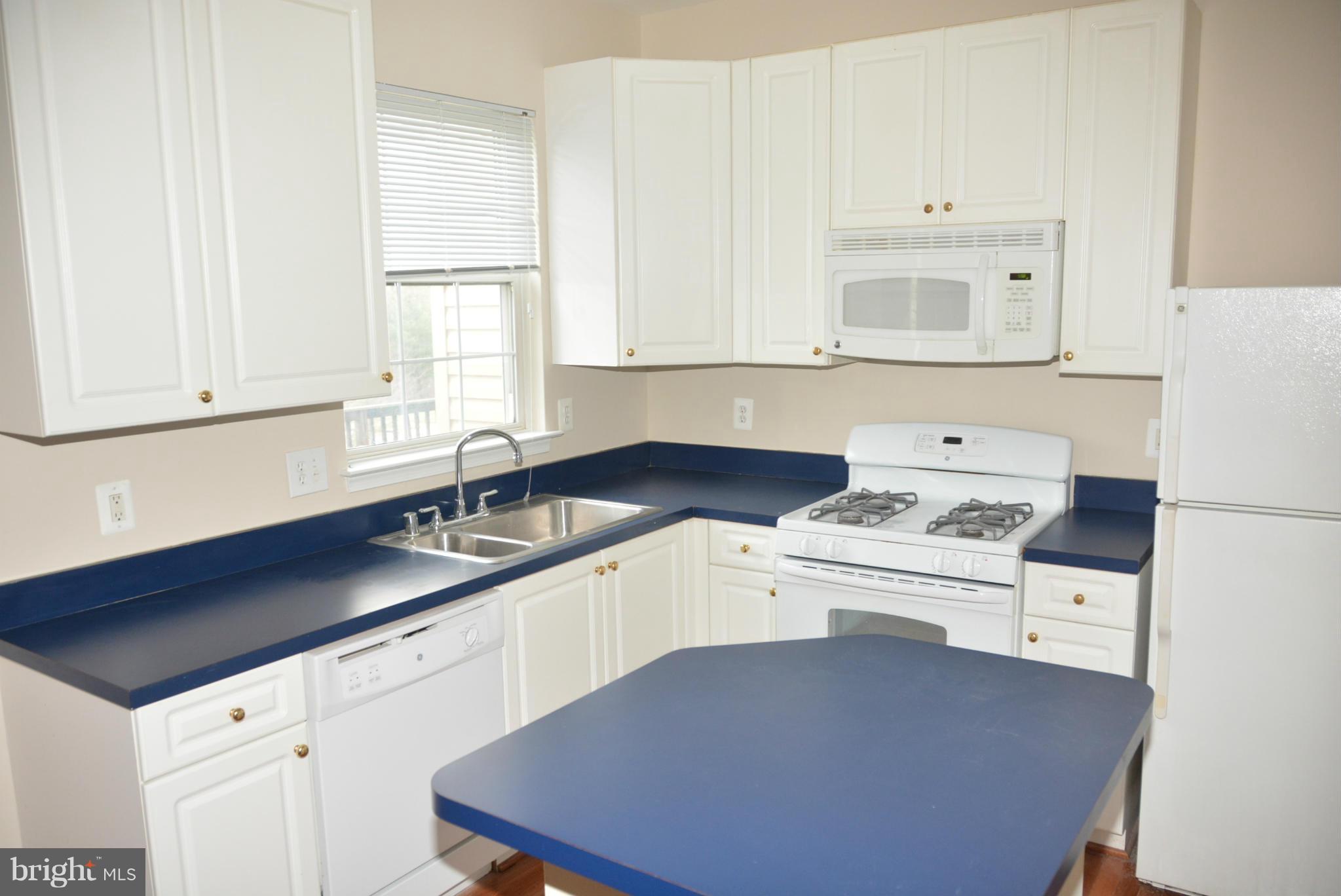 RIDGE COMMONS - Residential